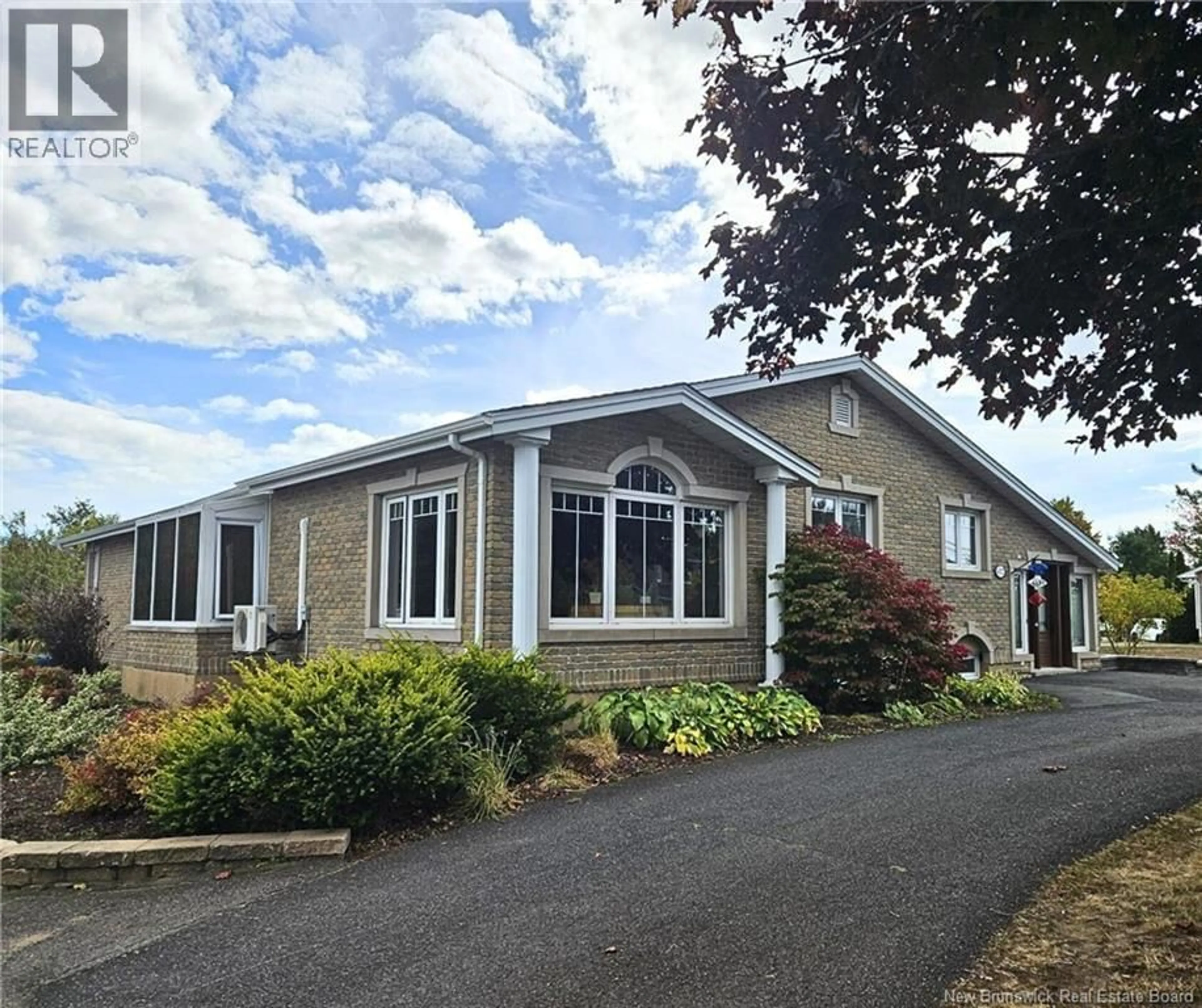 Home with vinyl exterior material, unknown for 4072 RUE PRINCIPALE, Tracadie New Brunswick E1X1B7