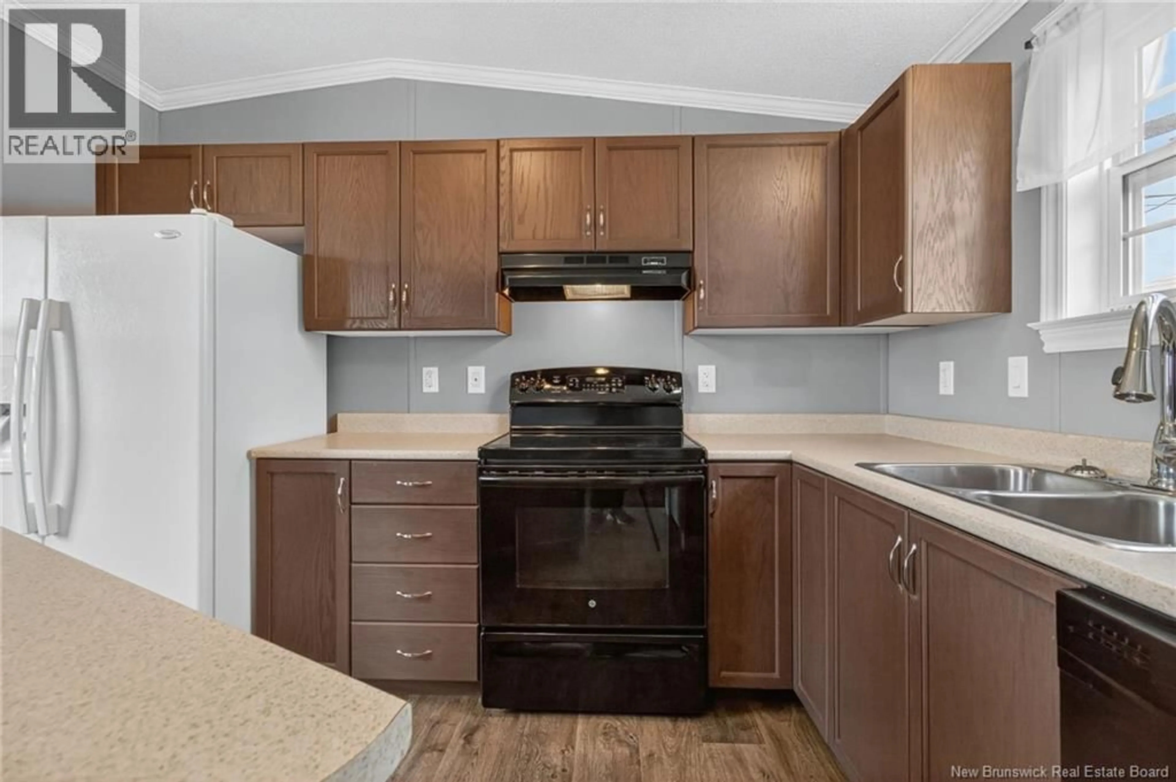 Standard kitchen, unknown for 35 POLLETT LANE, Dieppe New Brunswick E1A9P5