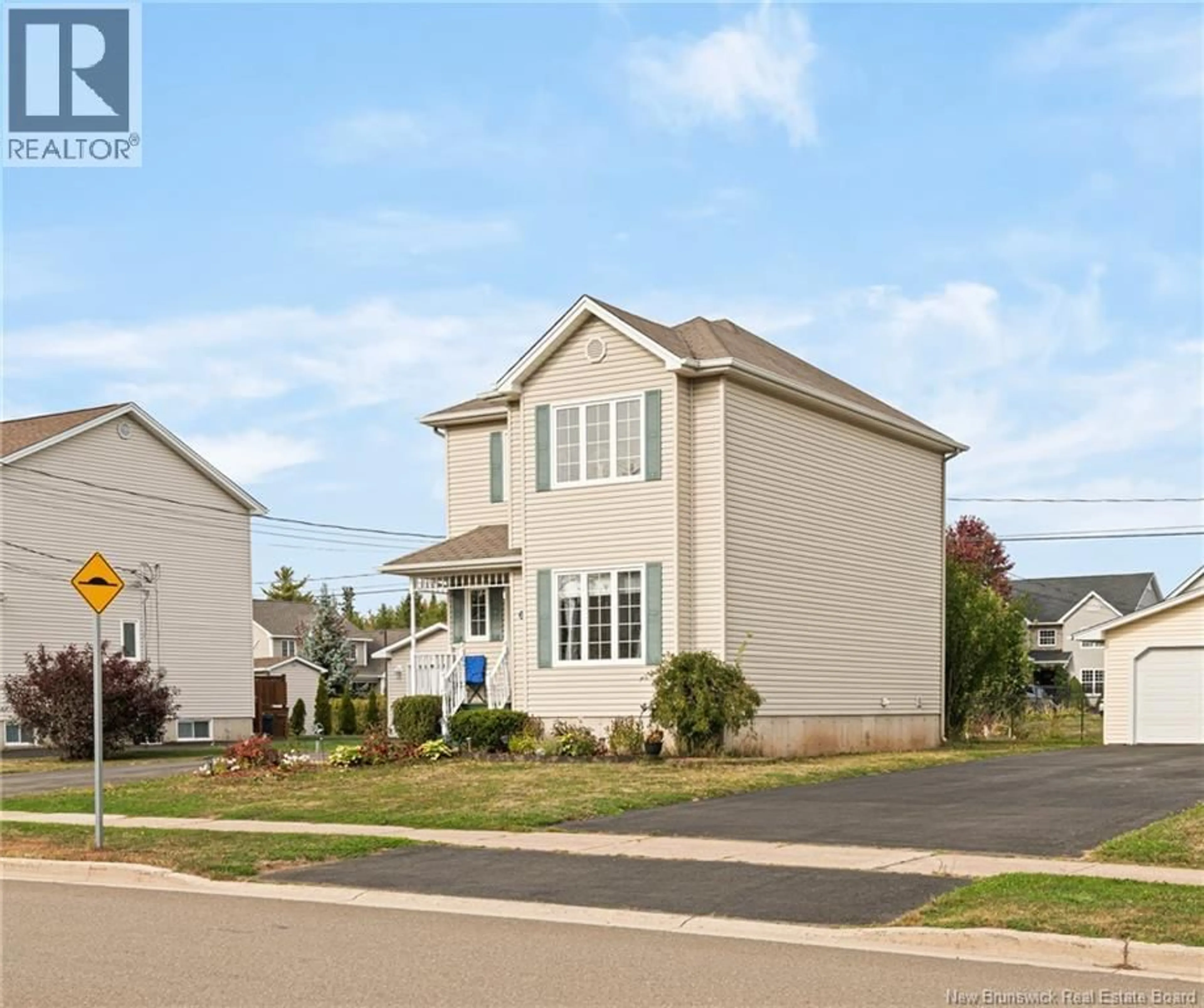 Home with vinyl exterior material, street for 135 RENNICK, Moncton New Brunswick E1G4X2