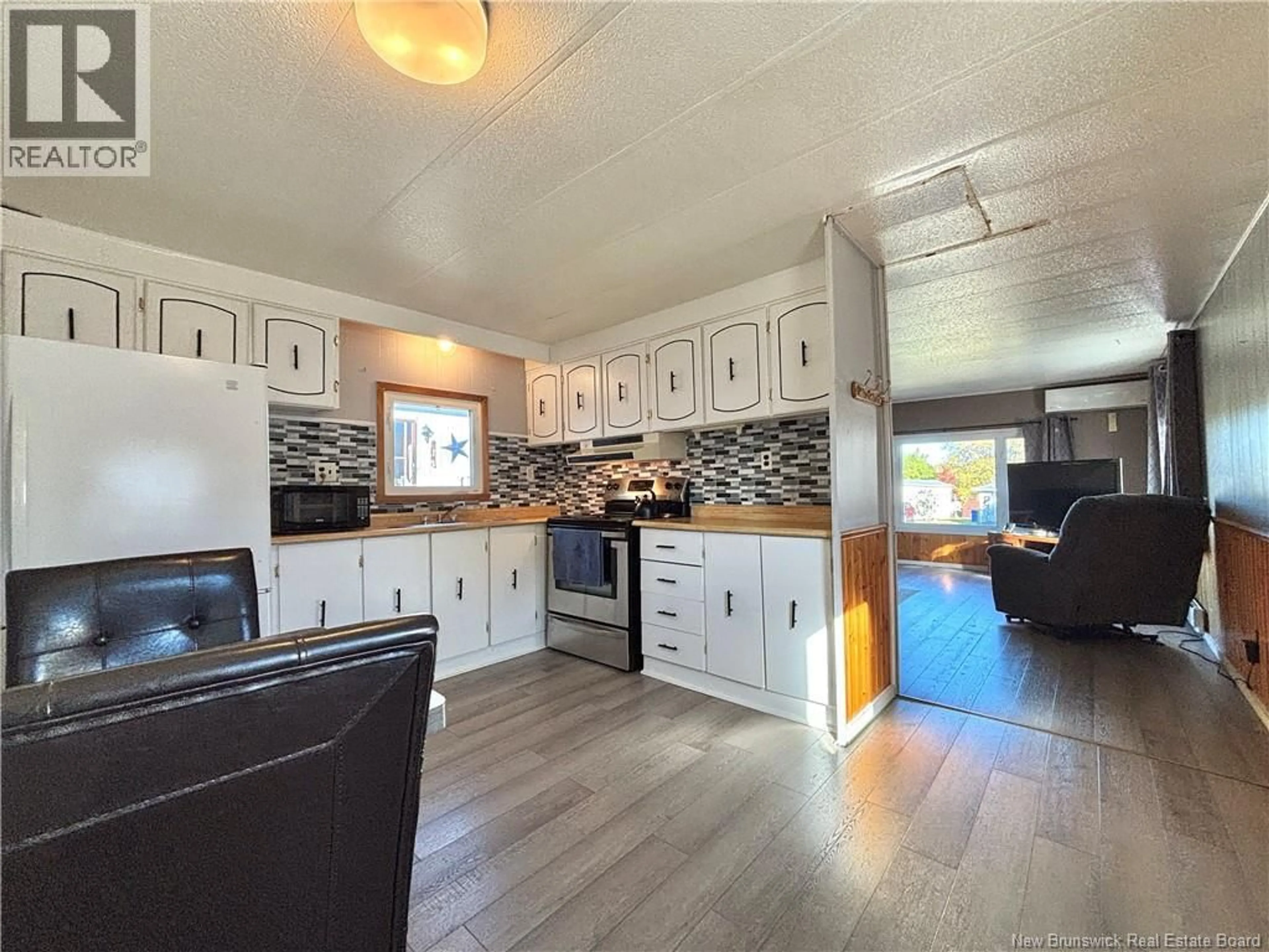 Open concept kitchen, unknown for 541 KENT, Bathurst New Brunswick E2A2T2