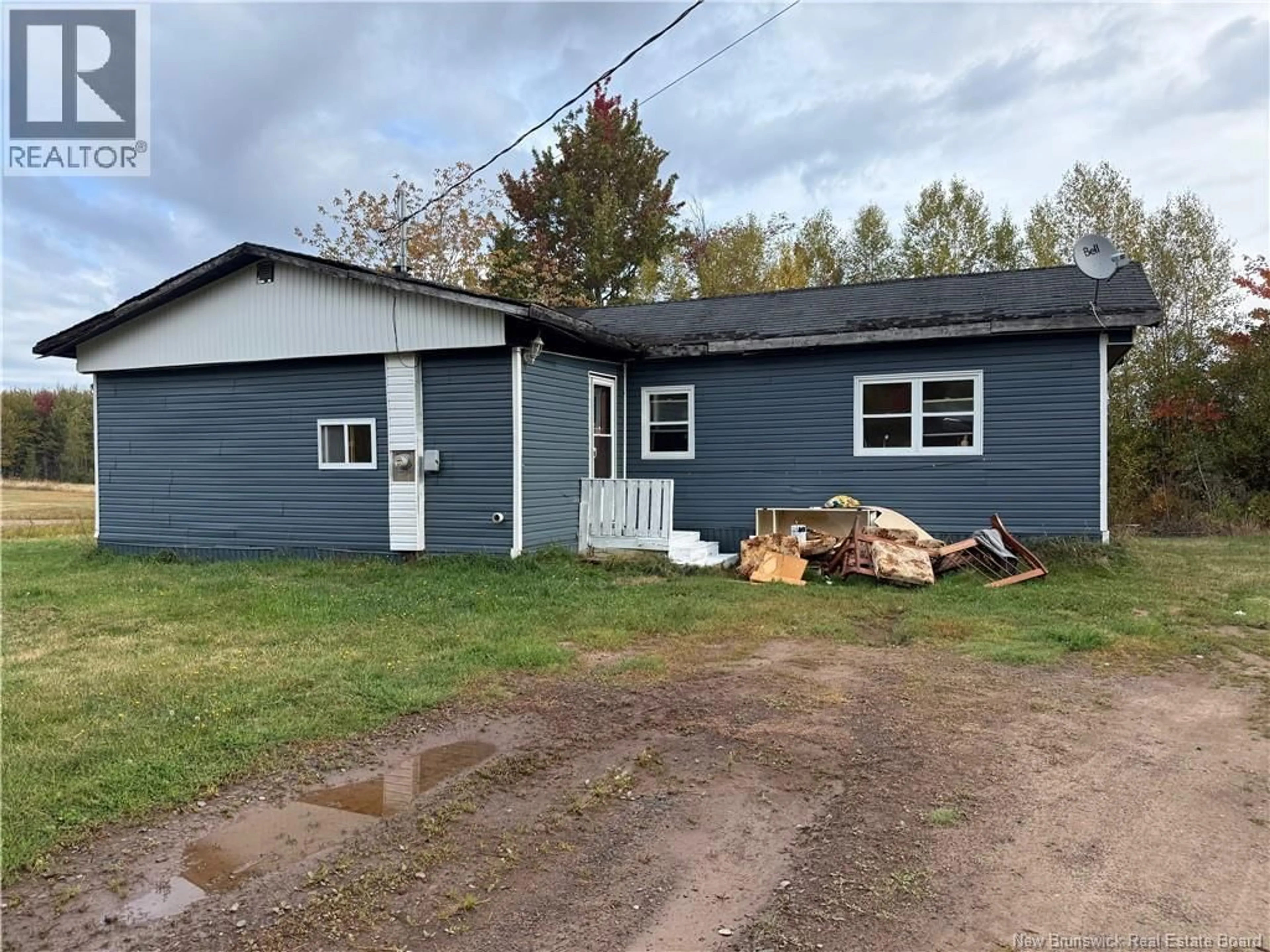 Home with vinyl exterior material, building for 656 ROUTE 945, Cormier Village New Brunswick E4P5Y7