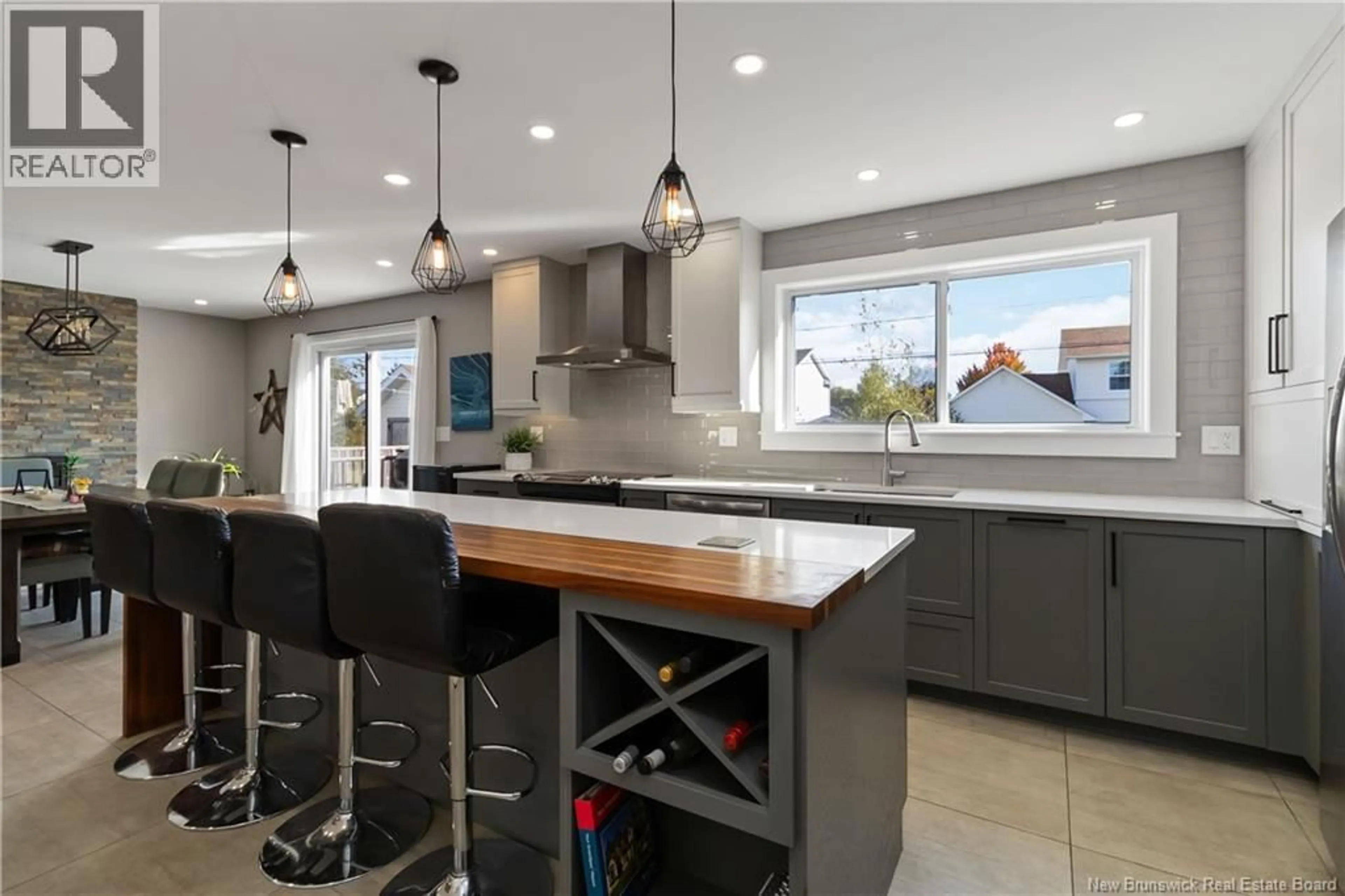 Contemporary kitchen, unknown for 33 CAMROSE CRESCENT, Moncton New Brunswick E1C9W4