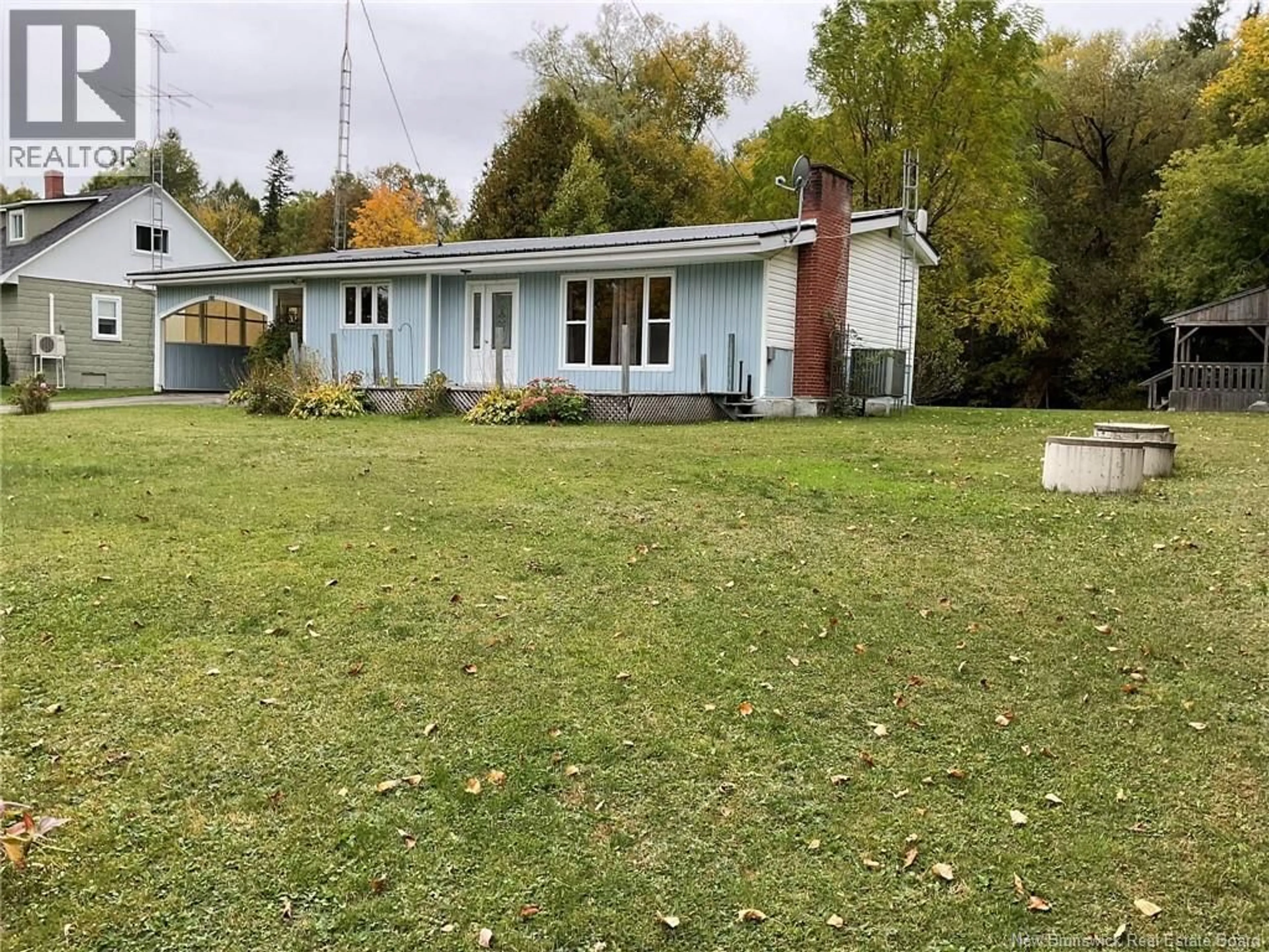 A pic from outside/outdoor area/front of a property/back of a property/a pic from drone, unknown for 25 PLEASANT STREET, Aroostook New Brunswick E7H3M7