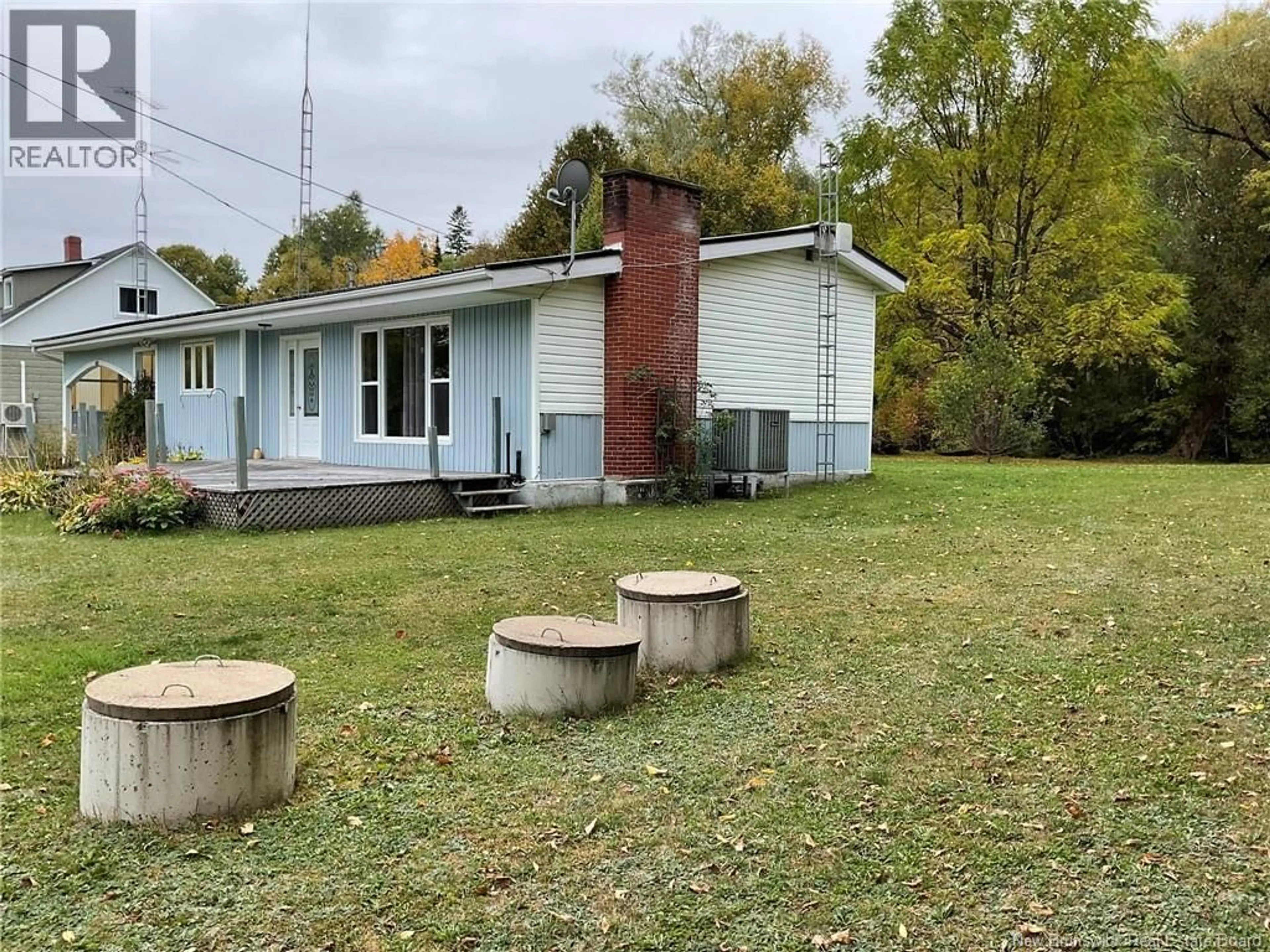 A pic from outside/outdoor area/front of a property/back of a property/a pic from drone, unknown for 25 PLEASANT STREET, Aroostook New Brunswick E7H3M7