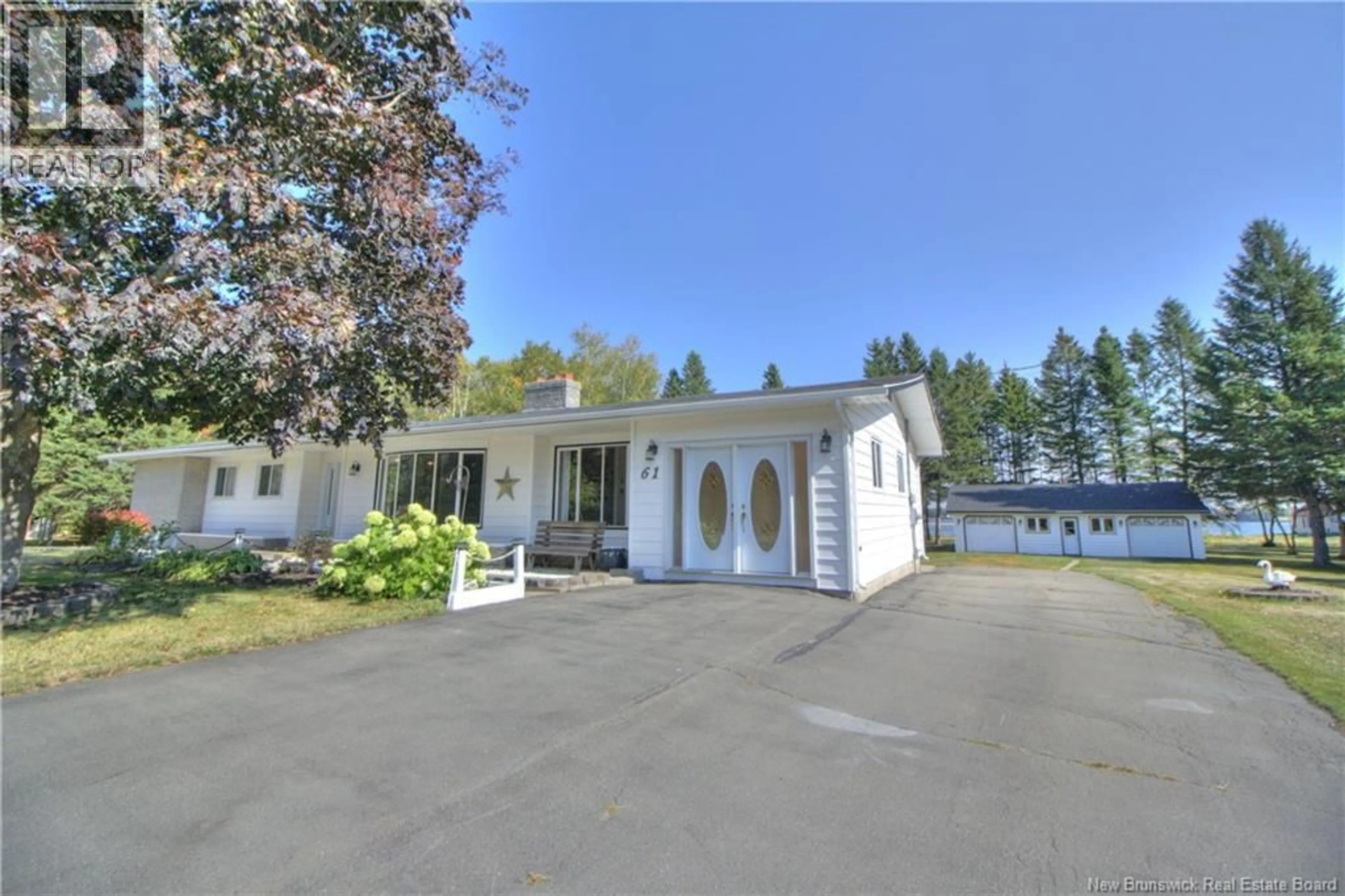Indoor foyer for 61 MAIN STREET, Rexton New Brunswick E4W1Z8