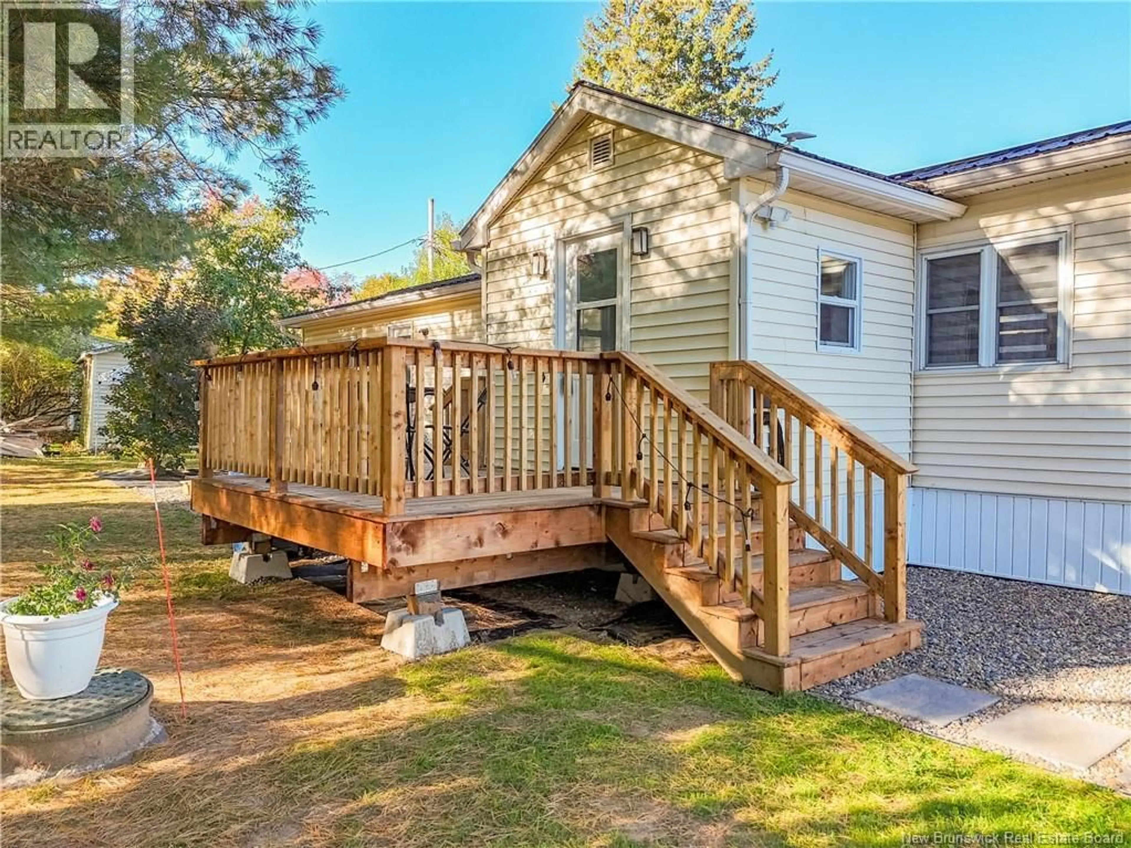Home with vinyl exterior material, street for 296 MAGNOLIA LANE, Fredericton New Brunswick E3B7P4