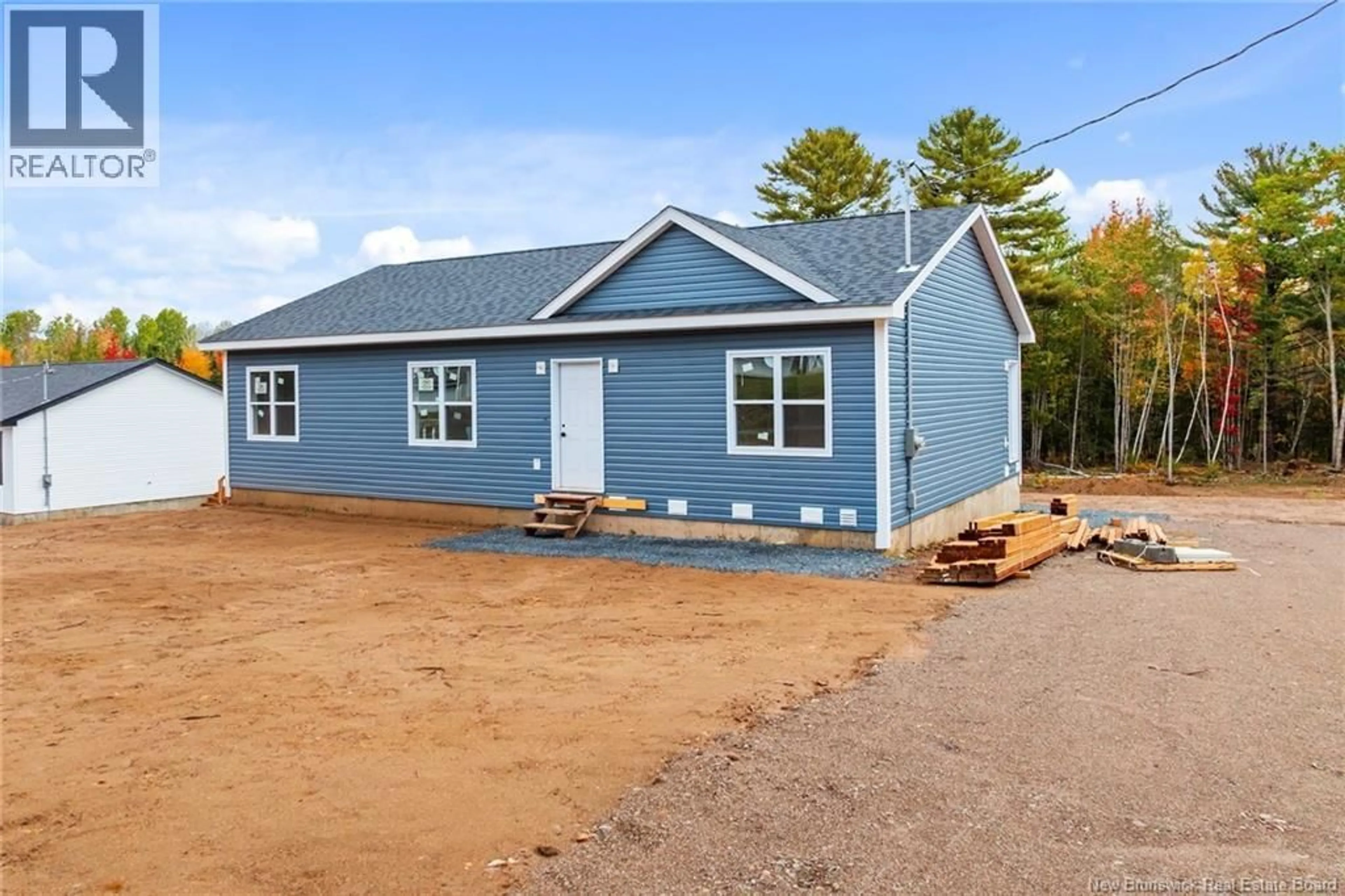 Home with vinyl exterior material, building for 124 HORSEMAN ROAD, Fredericton Junction New Brunswick E5L1W5