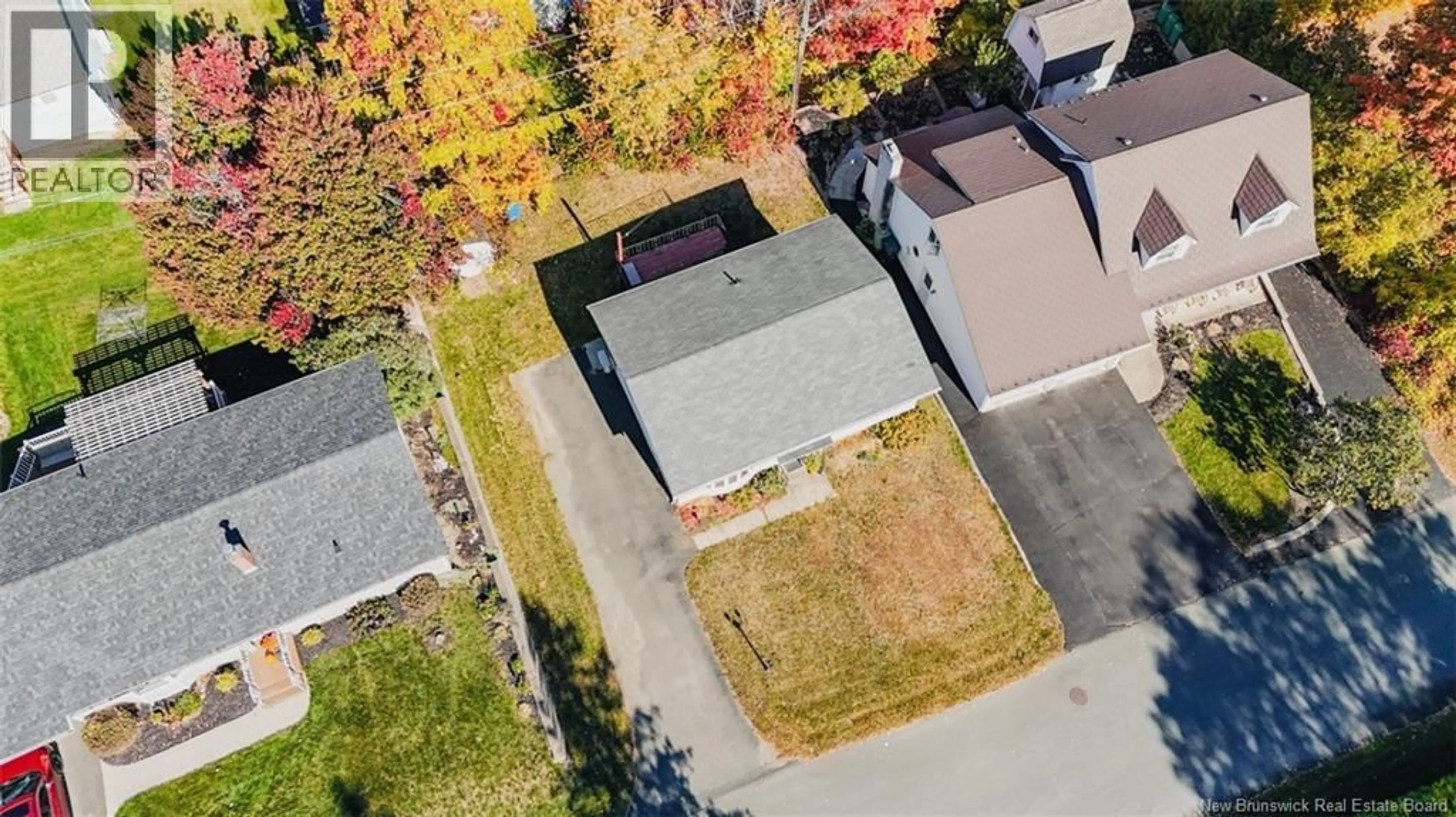 A pic from outside/outdoor area/front of a property/back of a property/a pic from drone, street for 120 WILSON STREET, Woodstock New Brunswick E7M3A3