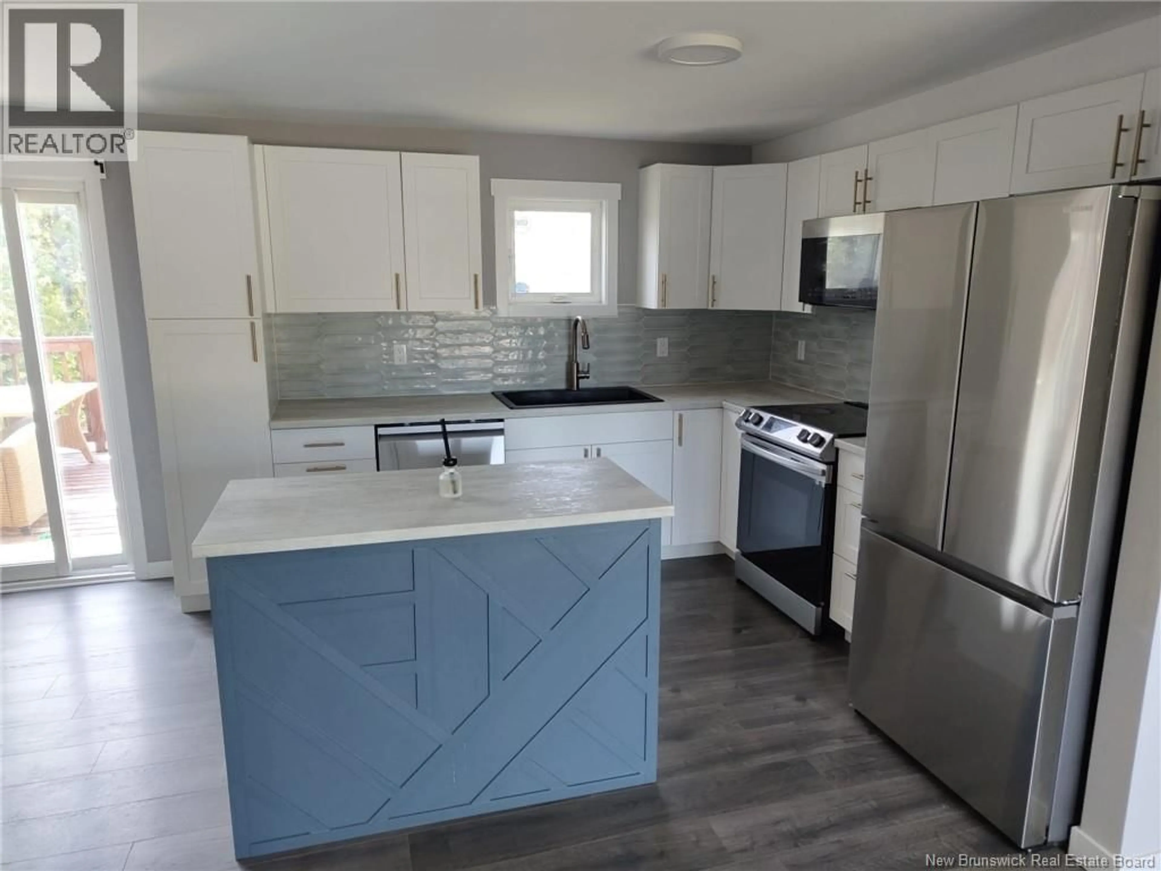 Open concept kitchen, unknown for 48 DE L'EGLISE, Bouctouche New Brunswick E4S2Z9