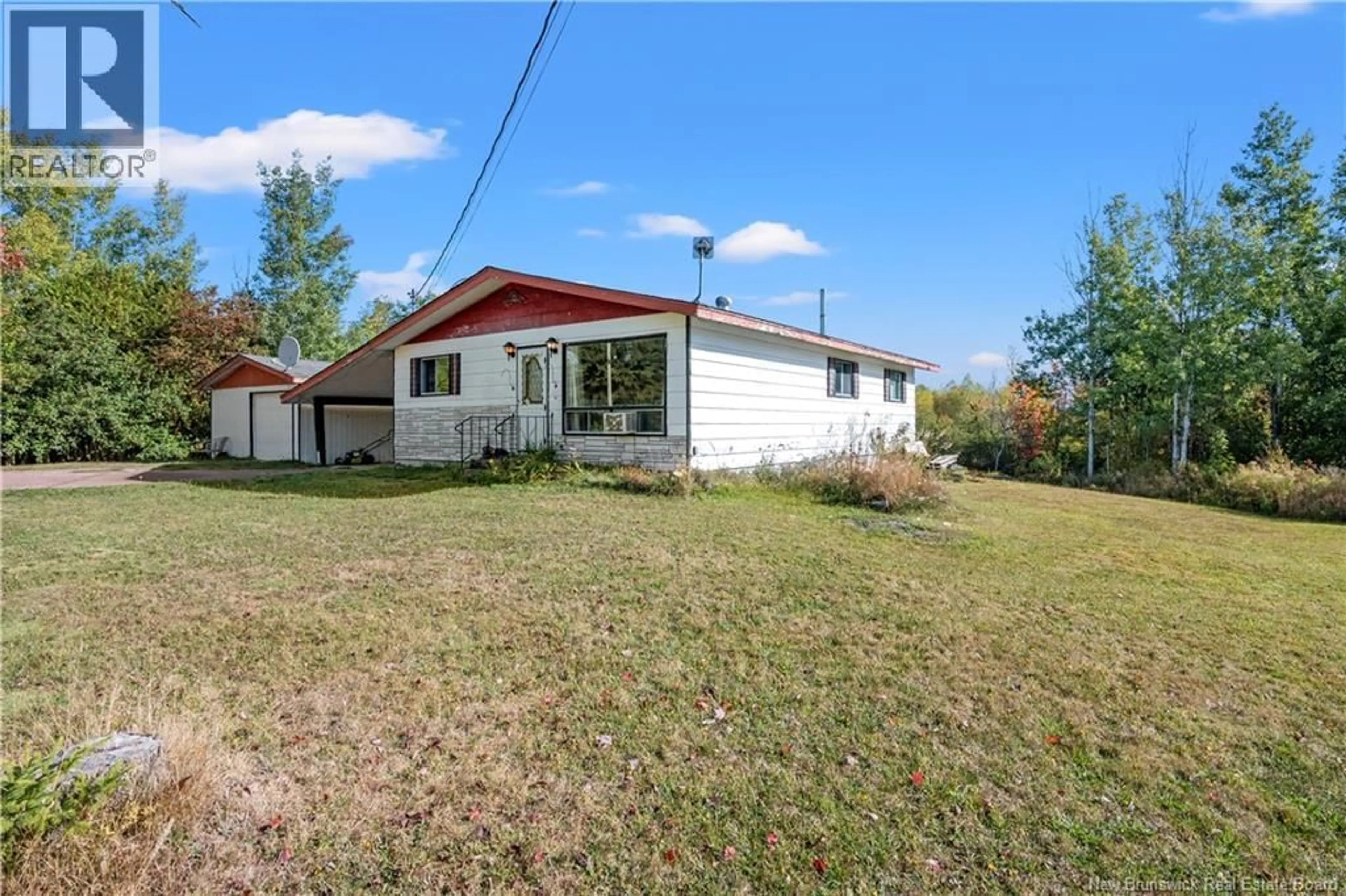 A pic from outside/outdoor area/front of a property/back of a property/a pic from drone, unknown for 636 LEBLANC, Saint-Andre-LeBlanc New Brunswick E4P6B7
