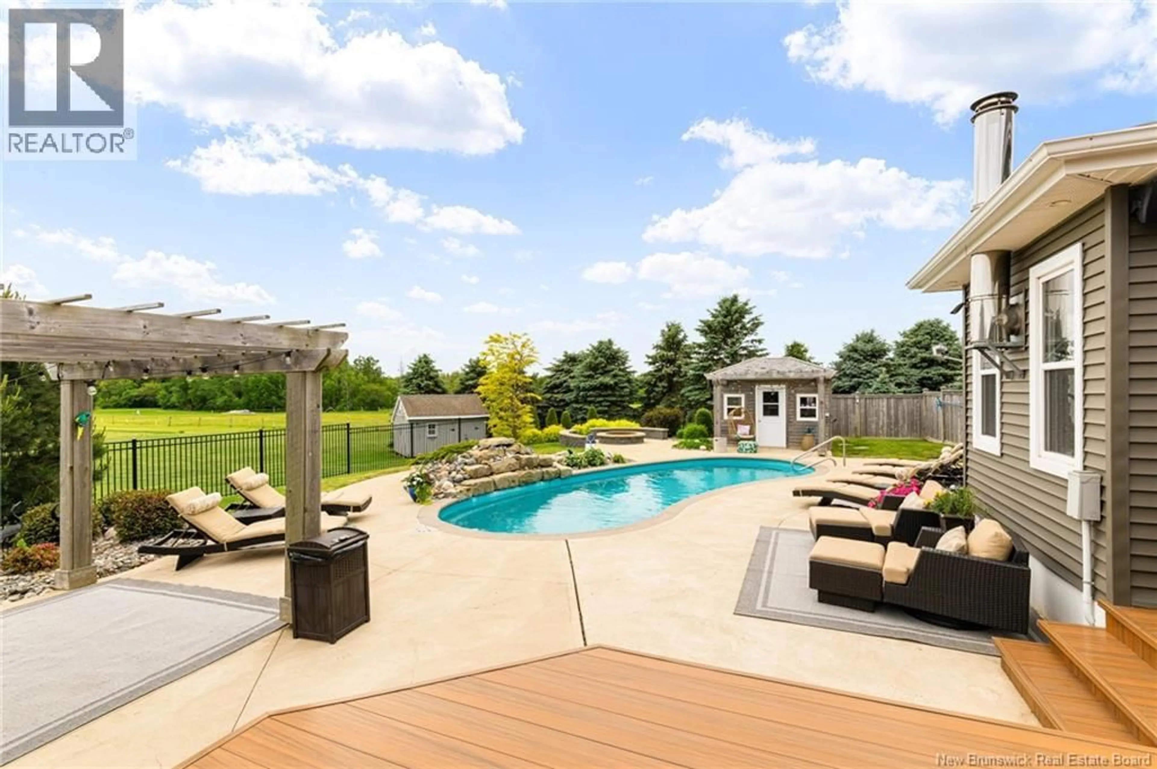 Patio, water/lake/river/ocean view for 16 ALLEE DES CRABIERS, Cap-Pelé New Brunswick E4N1R6