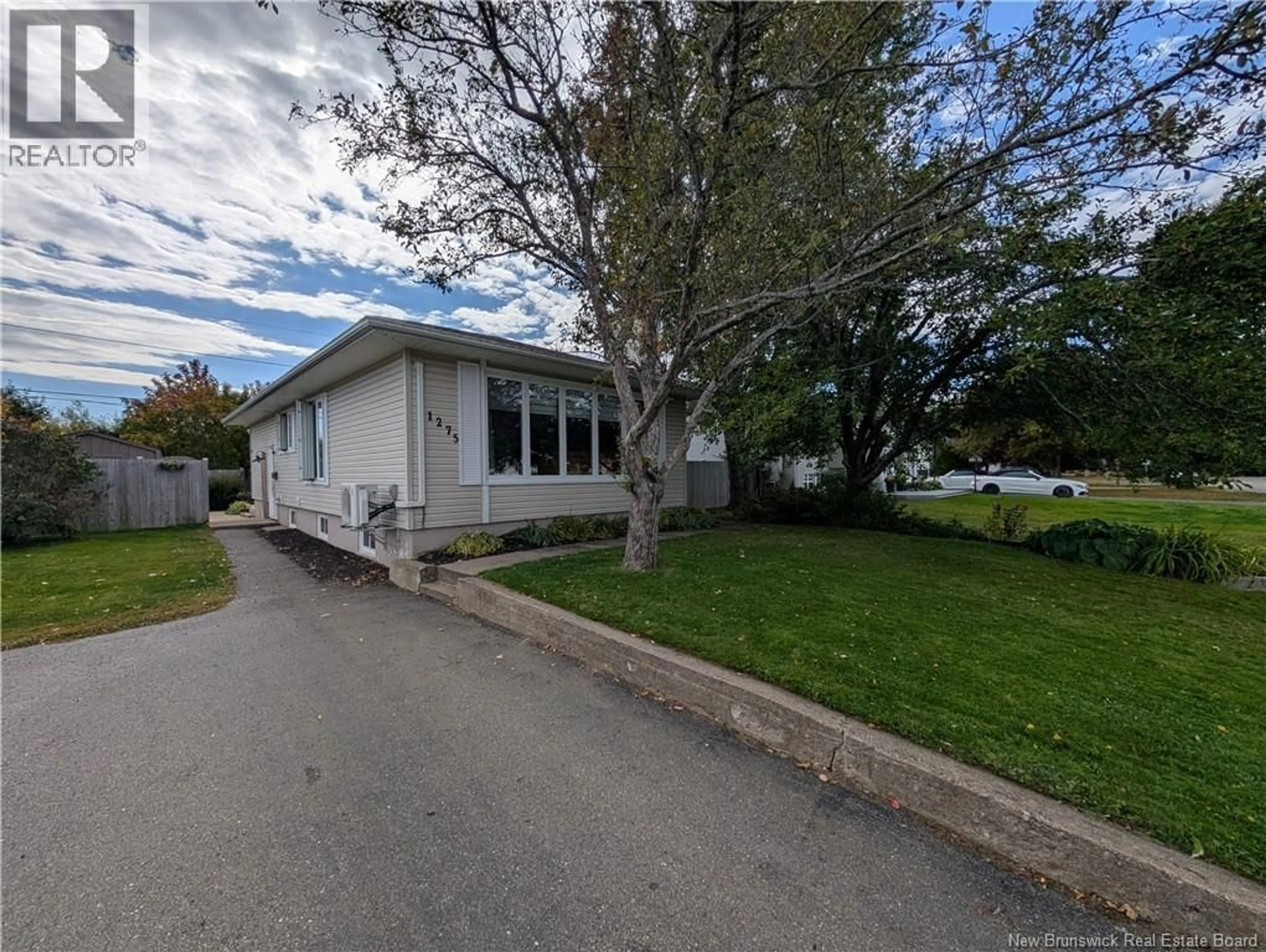 Unknown for 1275 VANTASSELL, Bathurst New Brunswick E2A4C7