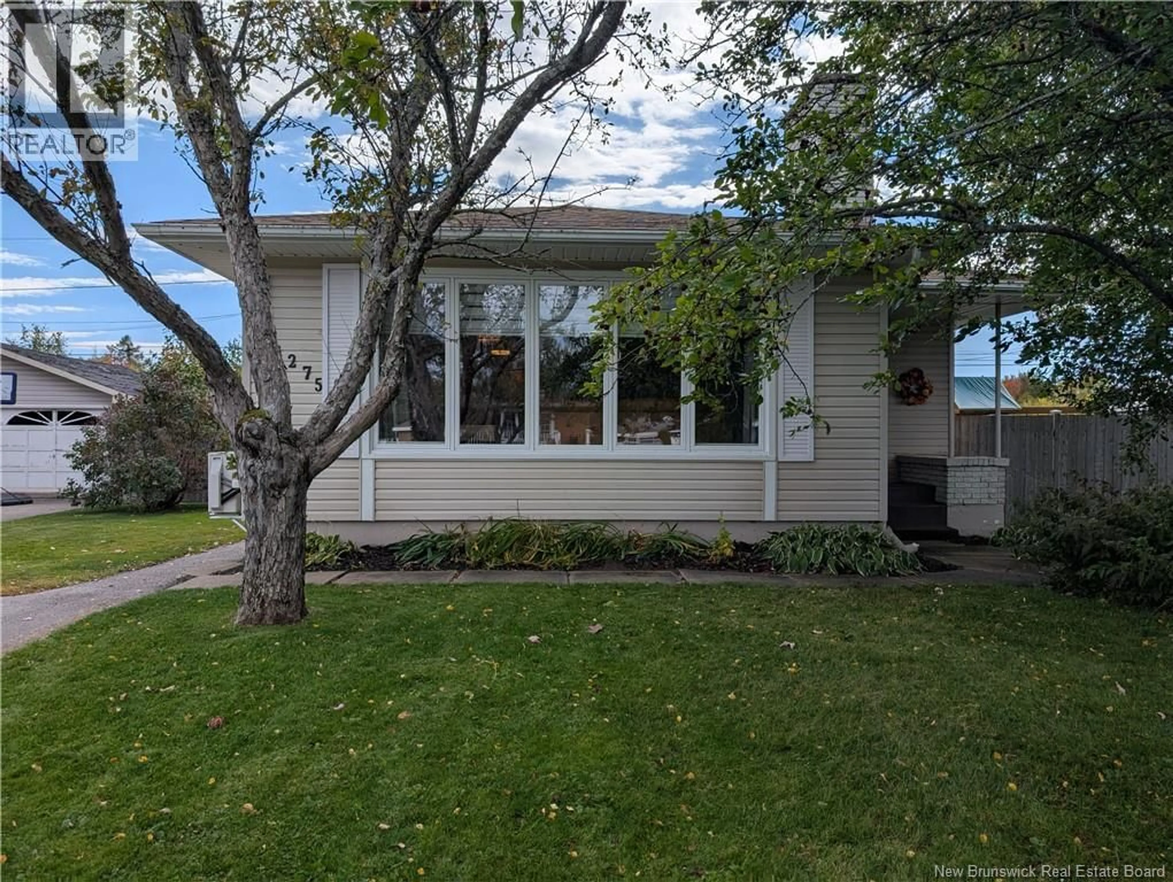 Home with vinyl exterior material, street for 1275 VANTASSELL, Bathurst New Brunswick E2A4C7