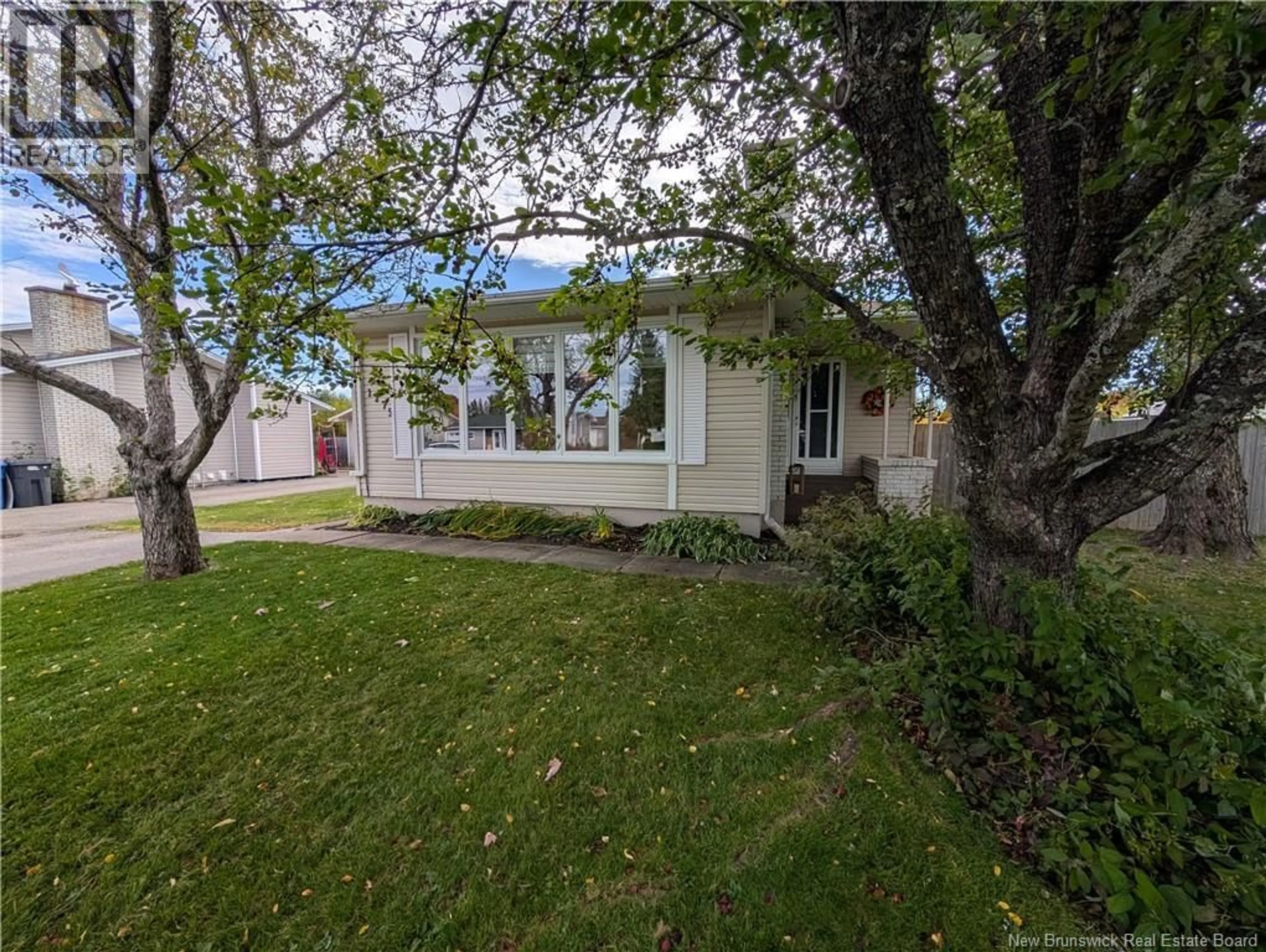 Home with vinyl exterior material, street for 1275 VANTASSELL, Bathurst New Brunswick E2A4C7