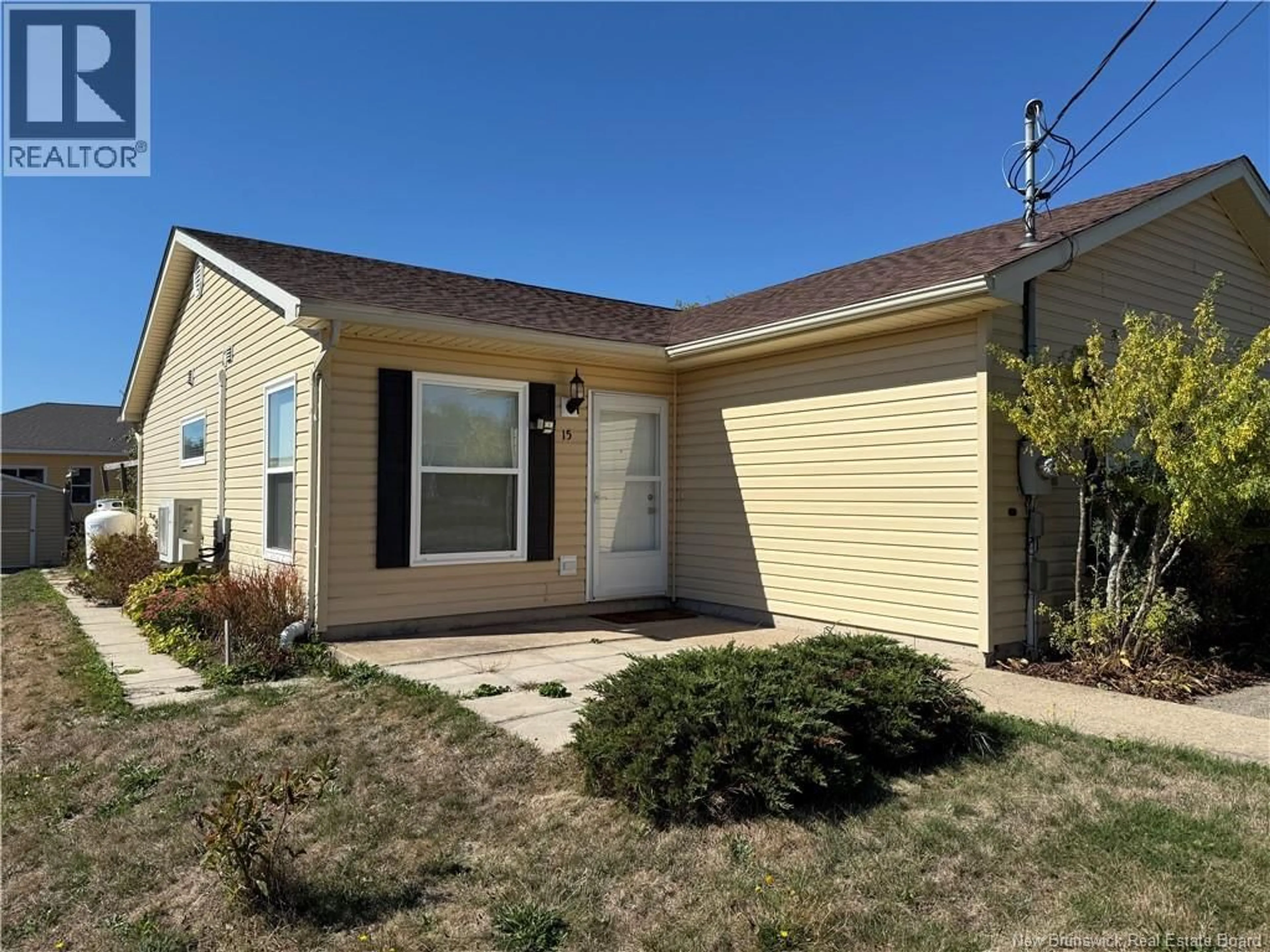 Home with vinyl exterior material, street for 15 IMPERIAL DRIVE, Sussex New Brunswick E4E0A7