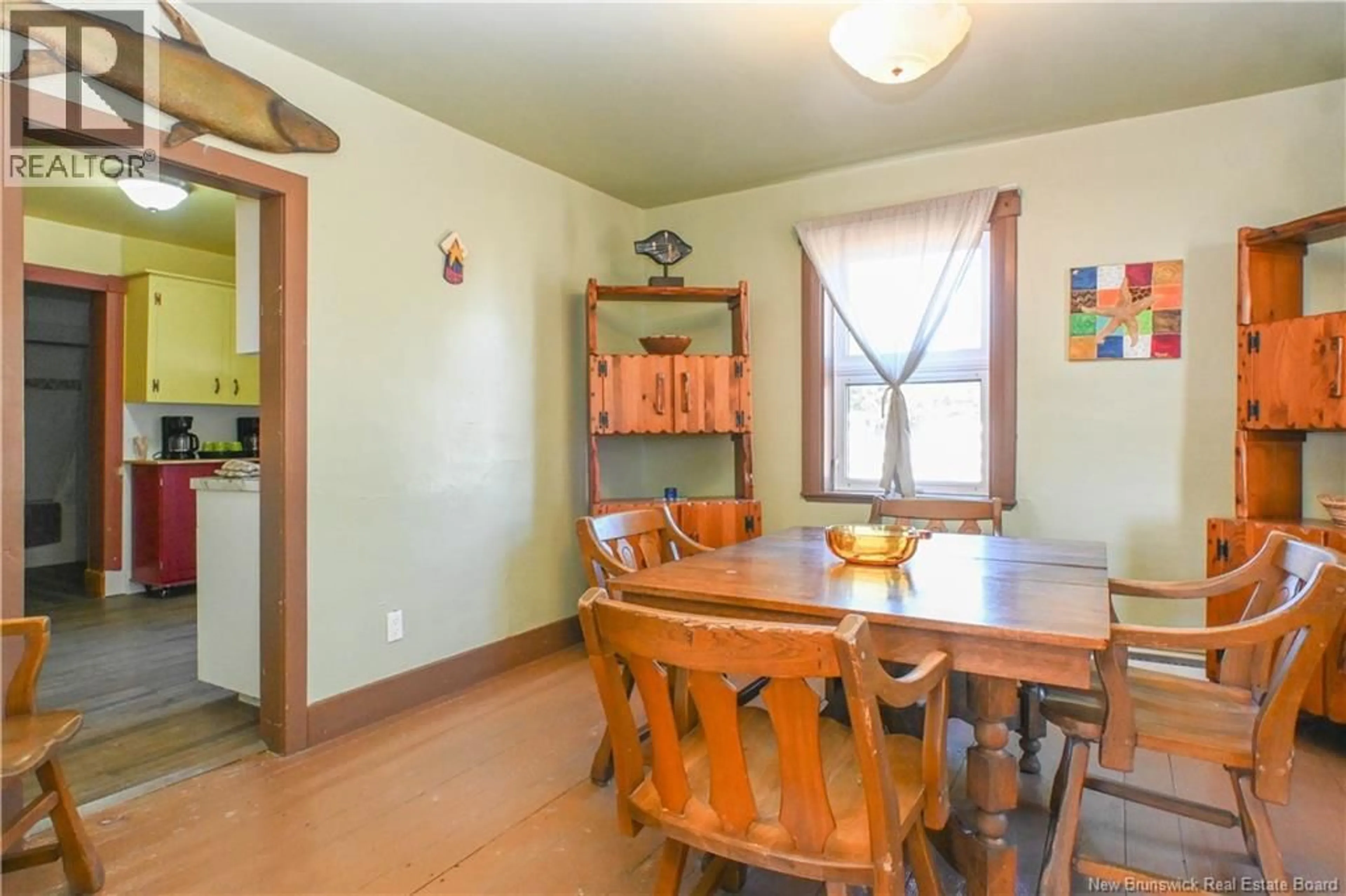 Dining room, unknown for 62 RUE DU PARC, Petite-Lamèque New Brunswick E8T1H9
