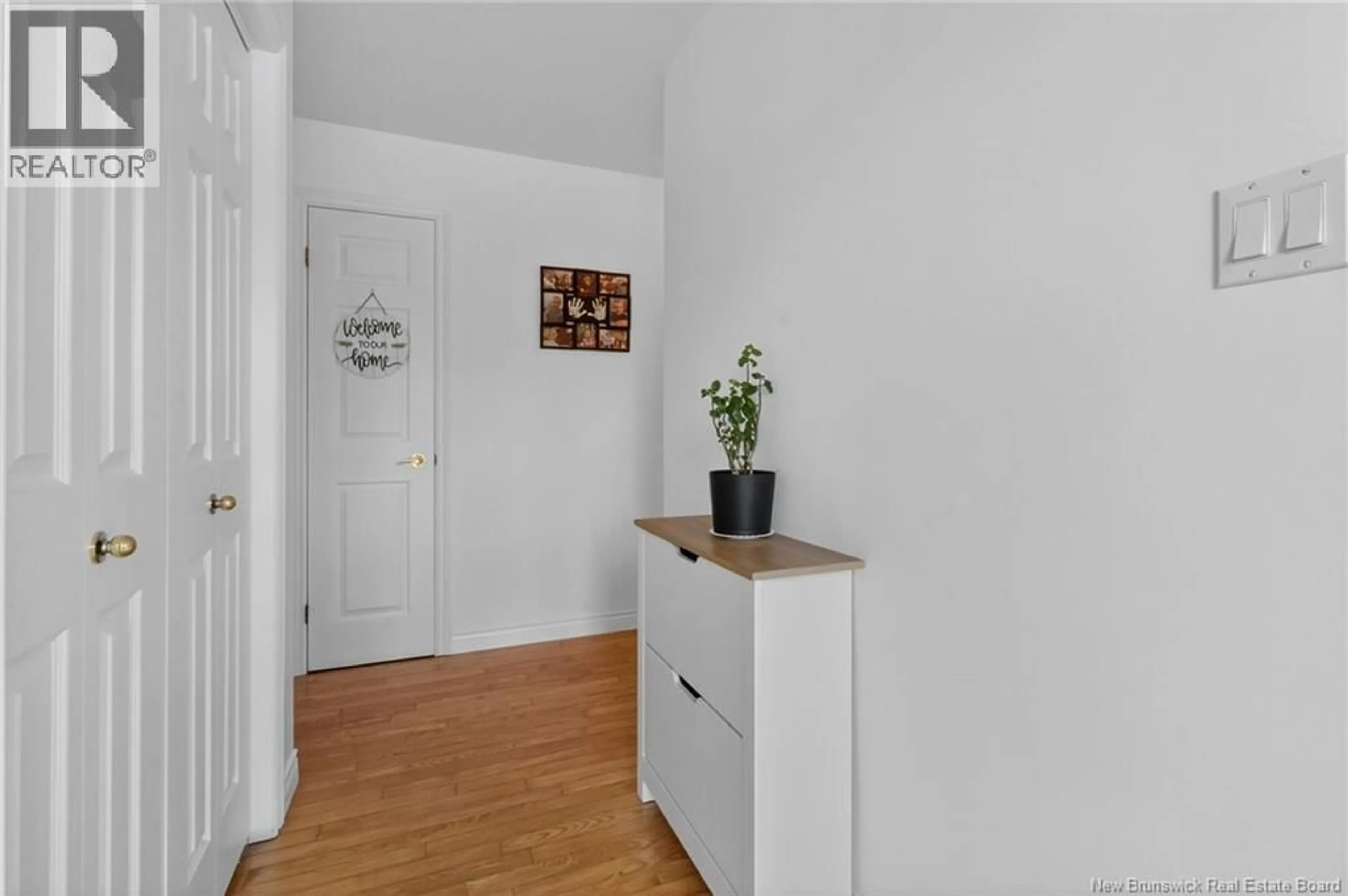 Indoor entryway for 28 GALAXY DRIVE, Moncton New Brunswick E1A4L9