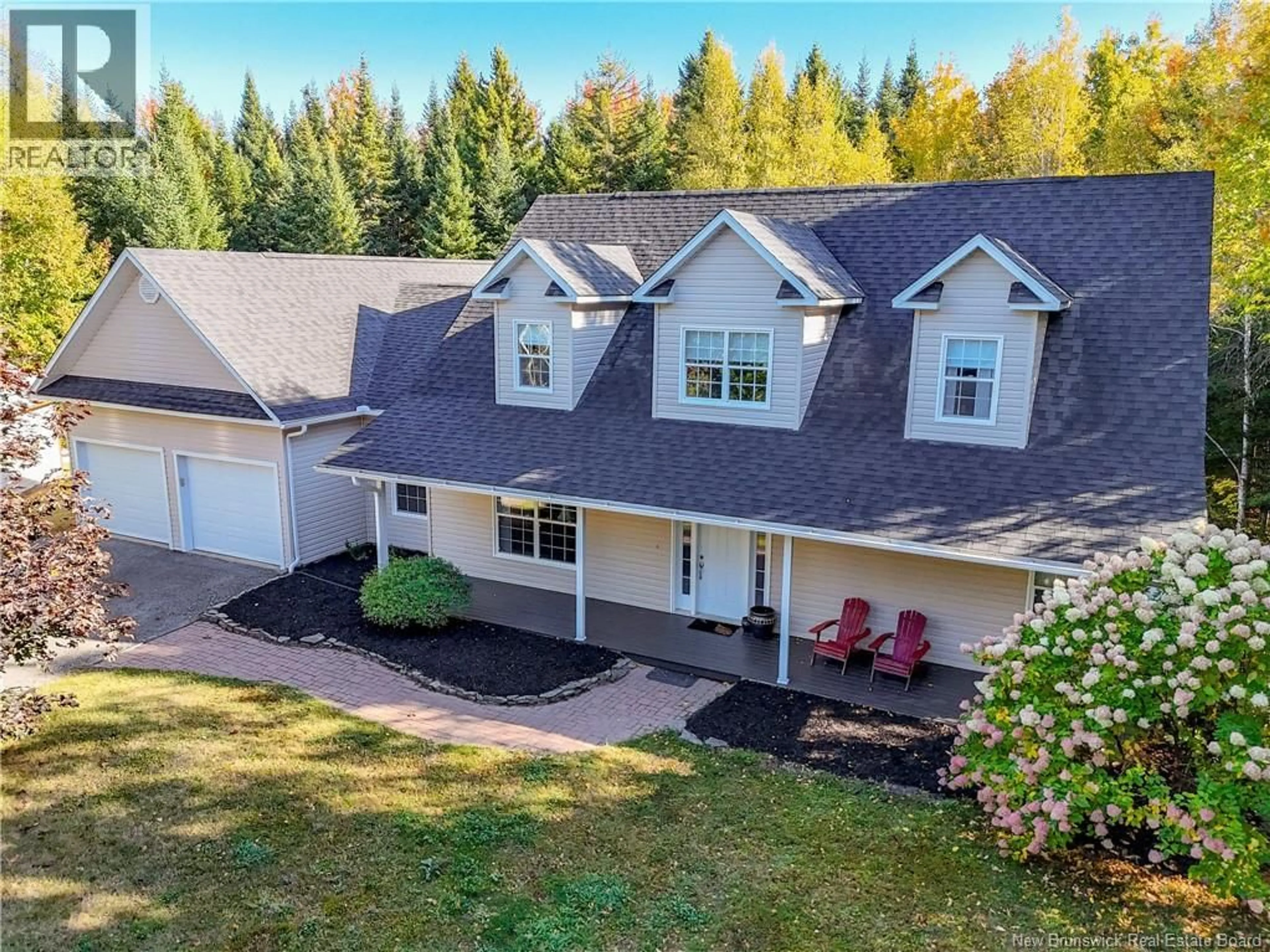 A pic from outside/outdoor area/front of a property/back of a property/a pic from drone, unknown for 72 DEXTER CRESCENT, Lincoln New Brunswick E3B9W3