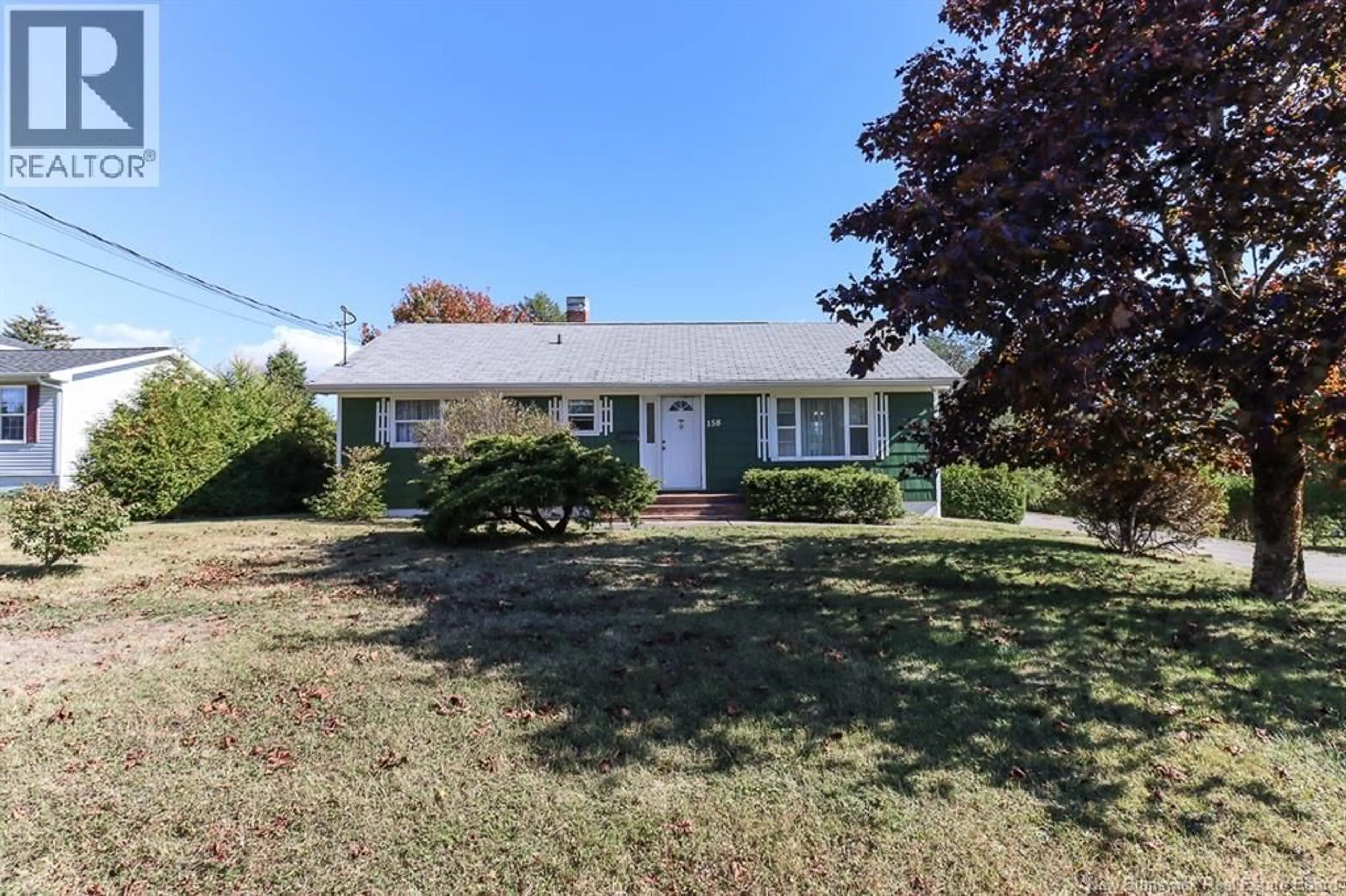 A pic from outside/outdoor area/front of a property/back of a property/a pic from drone, street for 158 LAKEVIEW DRIVE, Saint John New Brunswick E2J3M7