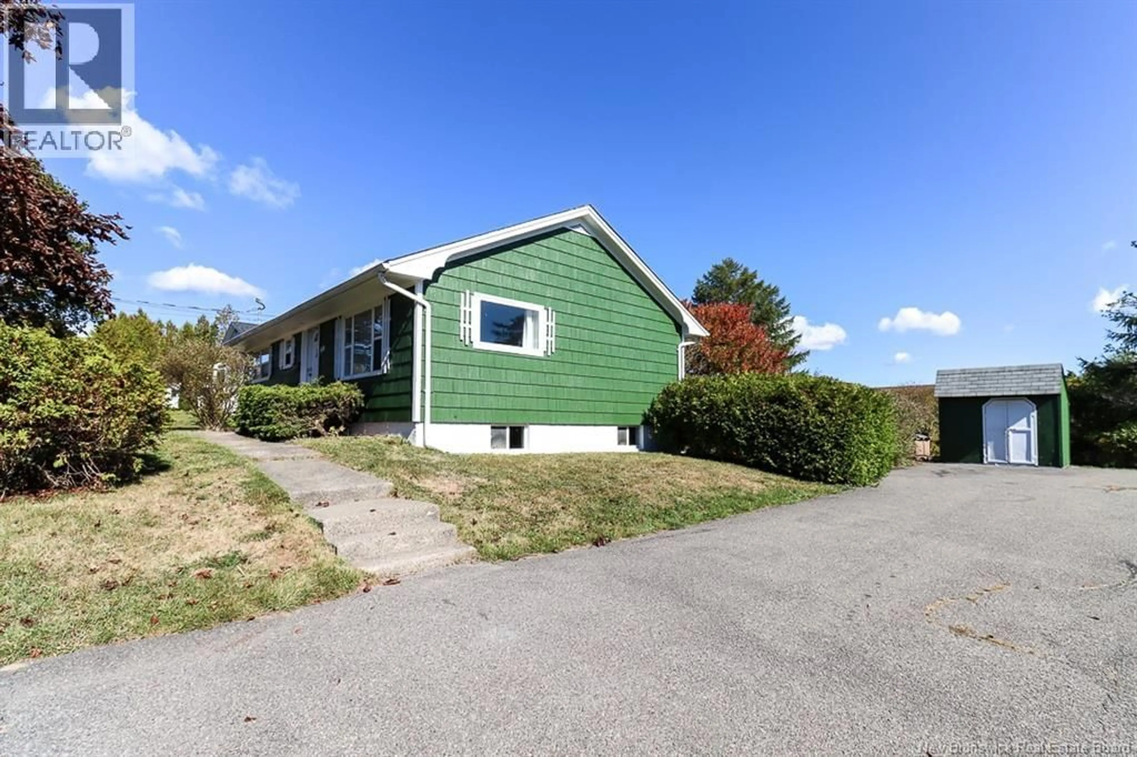 Home with vinyl exterior material, street for 158 LAKEVIEW DRIVE, Saint John New Brunswick E2J3M7