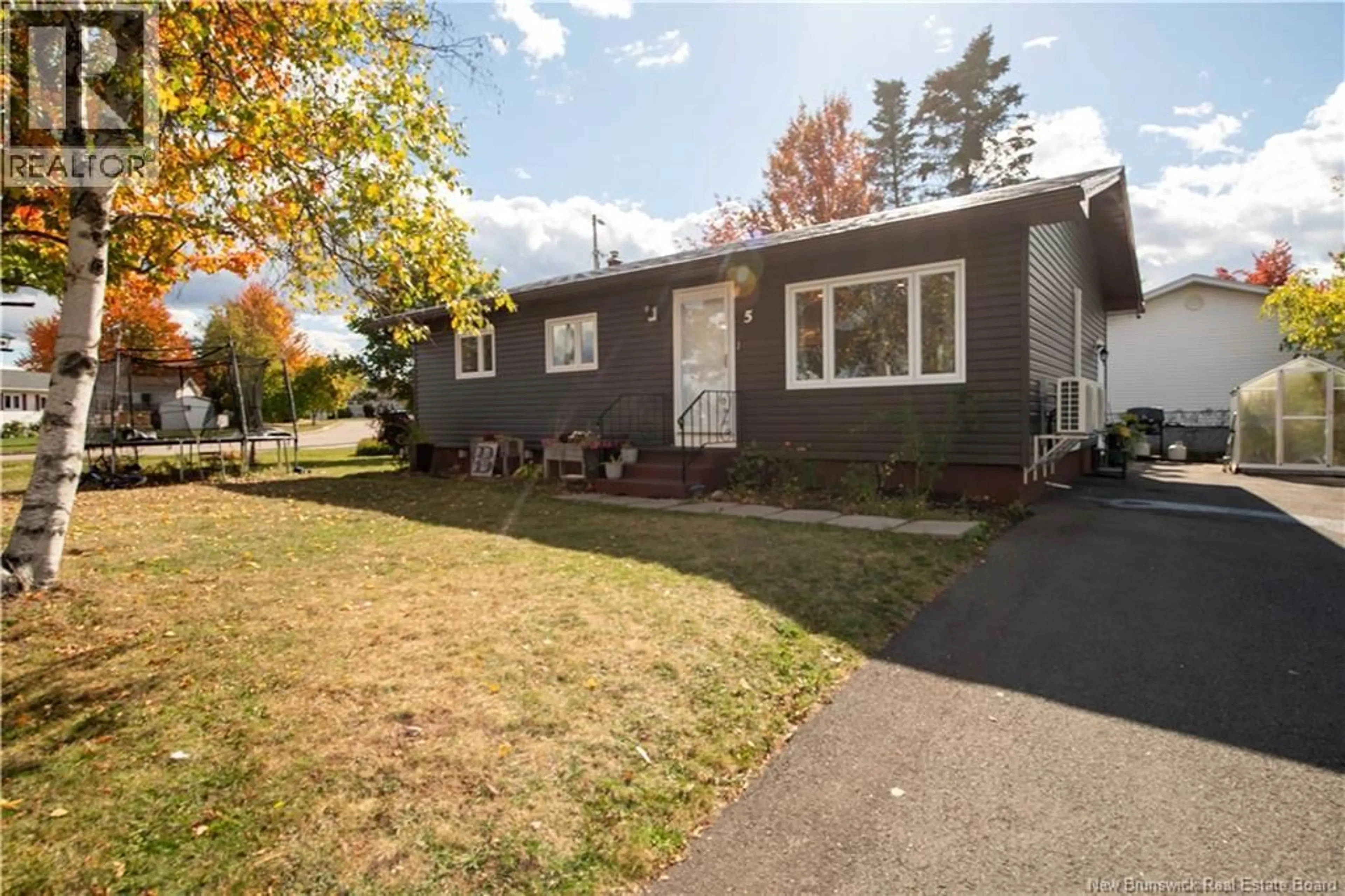 Home with vinyl exterior material, street for 5 PELTON STREET, Moncton New Brunswick E1G1L3