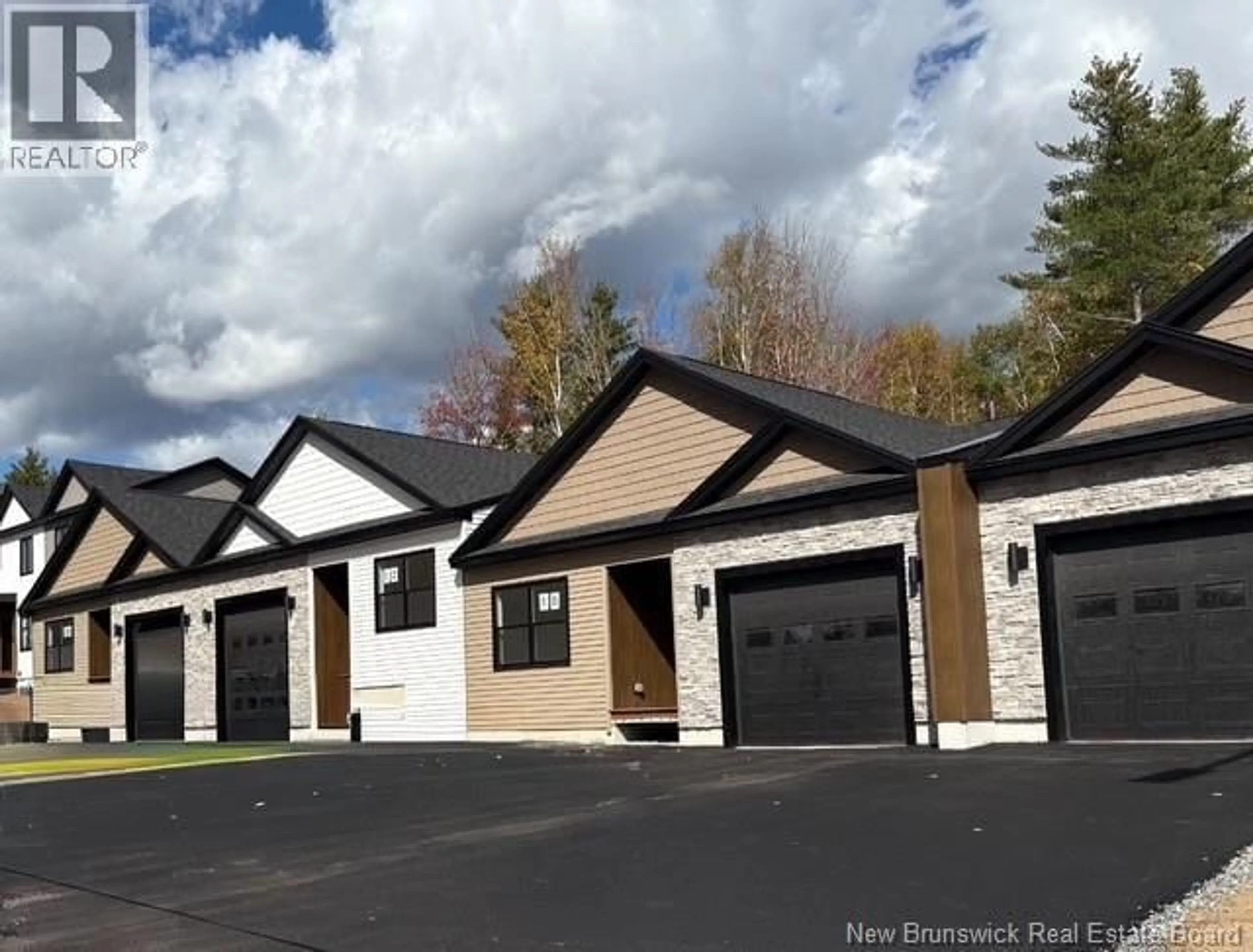 Home with vinyl exterior material, street for 14 TERRY FOX DRIVE, Oromocto New Brunswick E2V0P6