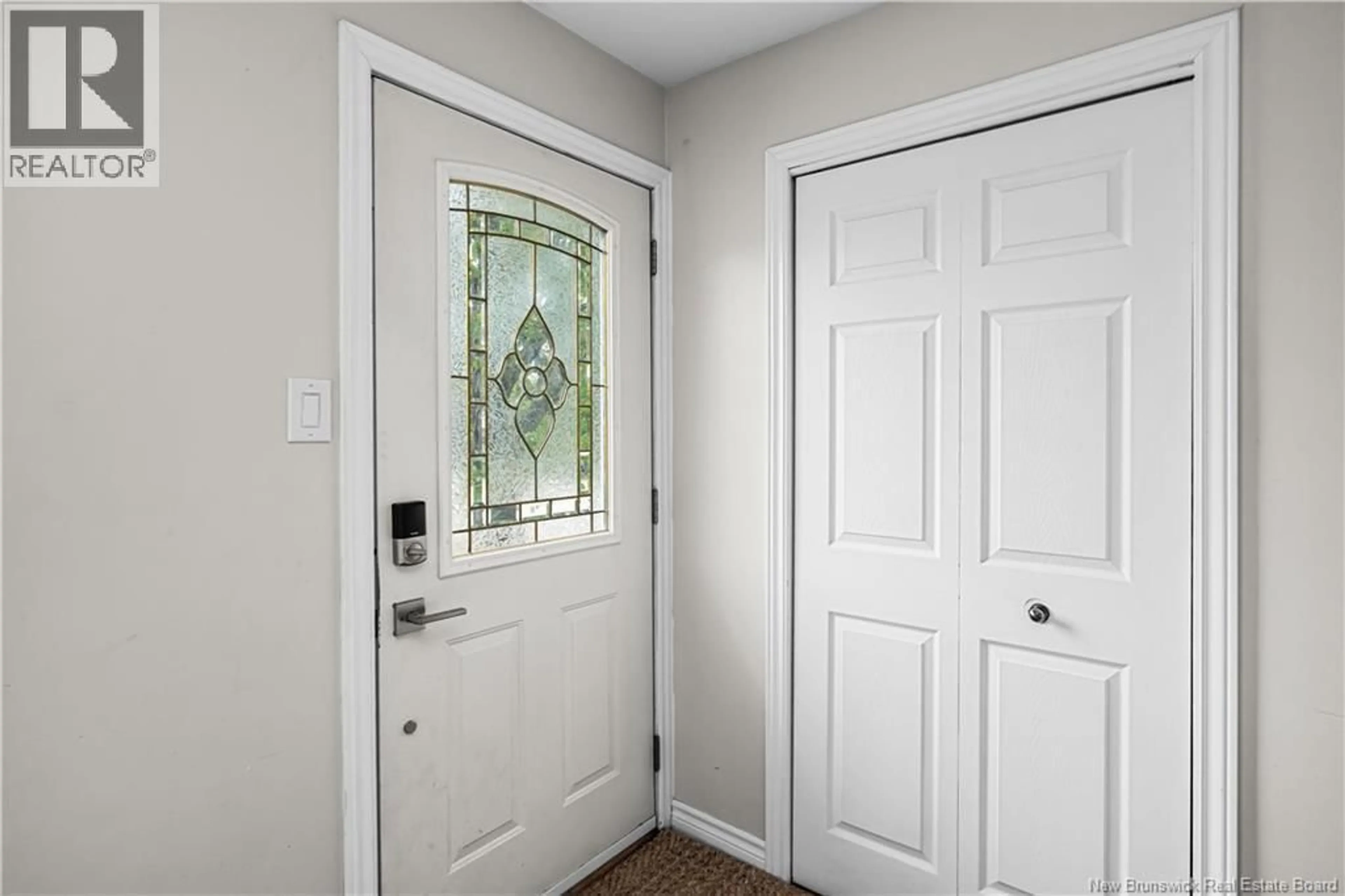 Indoor entryway for 59 WYNWOOD DRIVE, Moncton New Brunswick E1A2M2