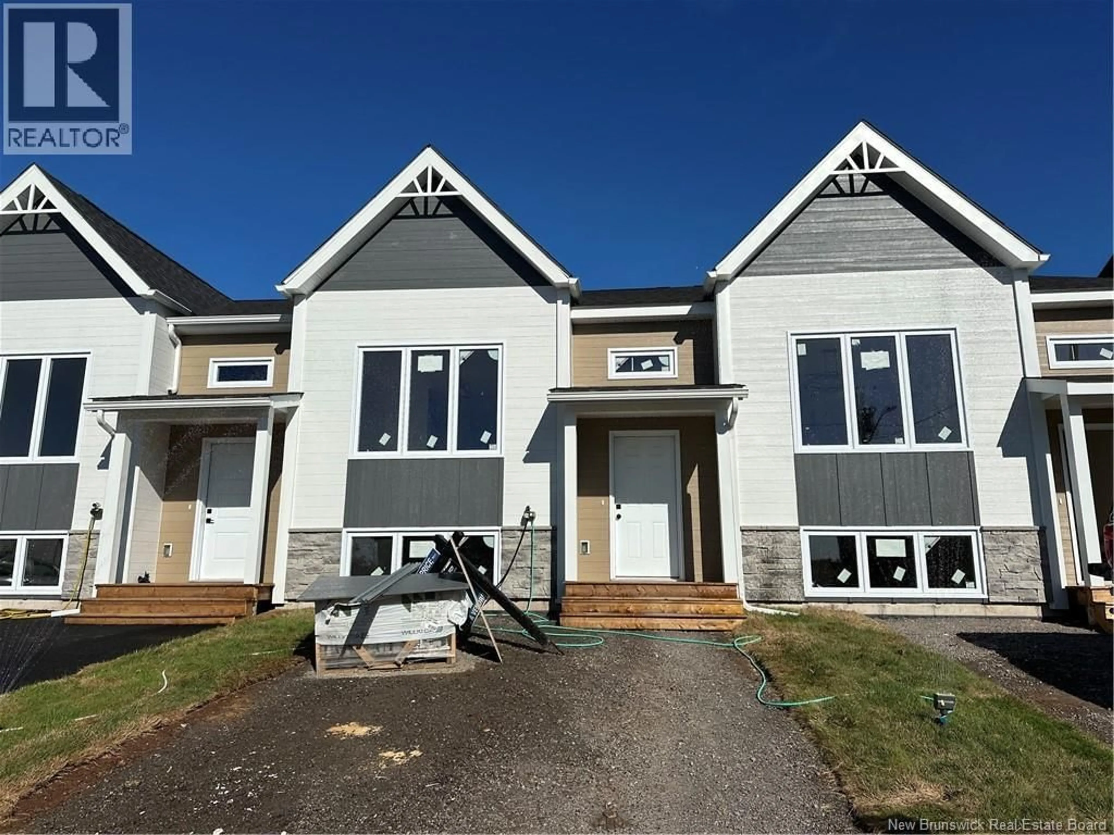 A pic from outside/outdoor area/front of a property/back of a property/a pic from drone, building for 76 WARNER STREET, Moncton New Brunswick E1A9X1