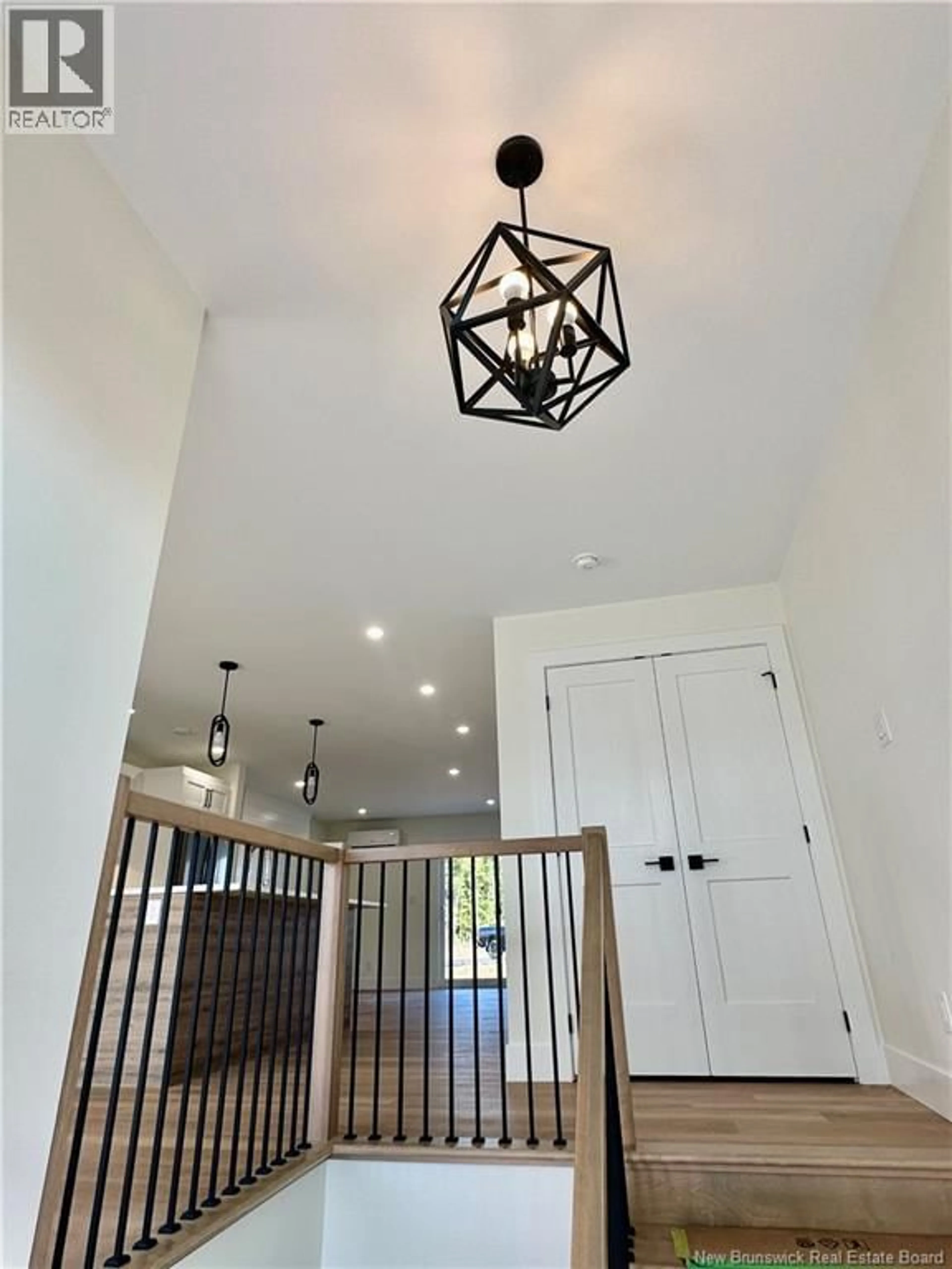 Indoor entryway for 76 WARNER STREET, Moncton New Brunswick E1A9X1
