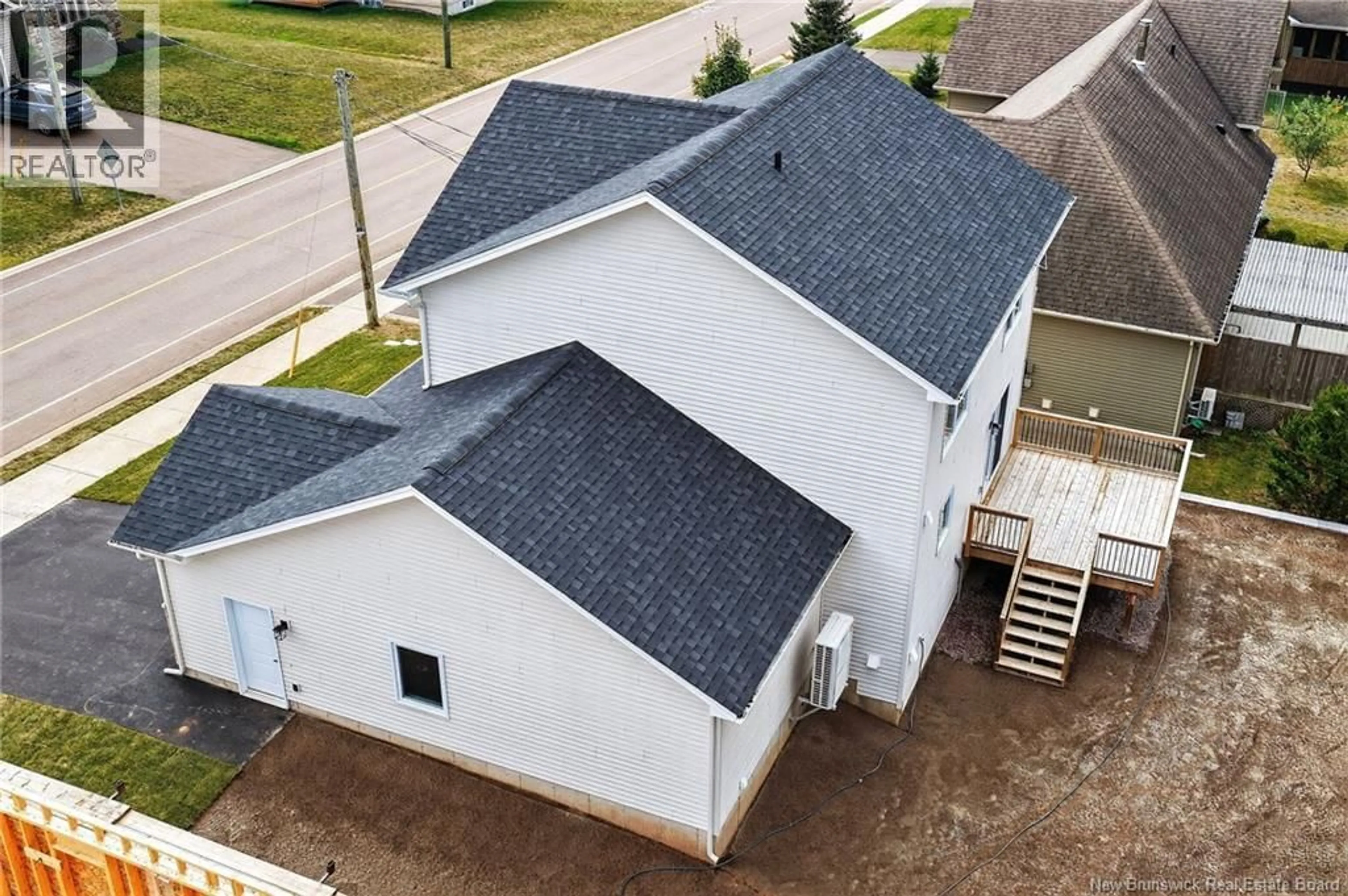 A pic from outside/outdoor area/front of a property/back of a property/a pic from drone, building for 206 BREAUX BRIDGE, Shediac New Brunswick E4P0Y3