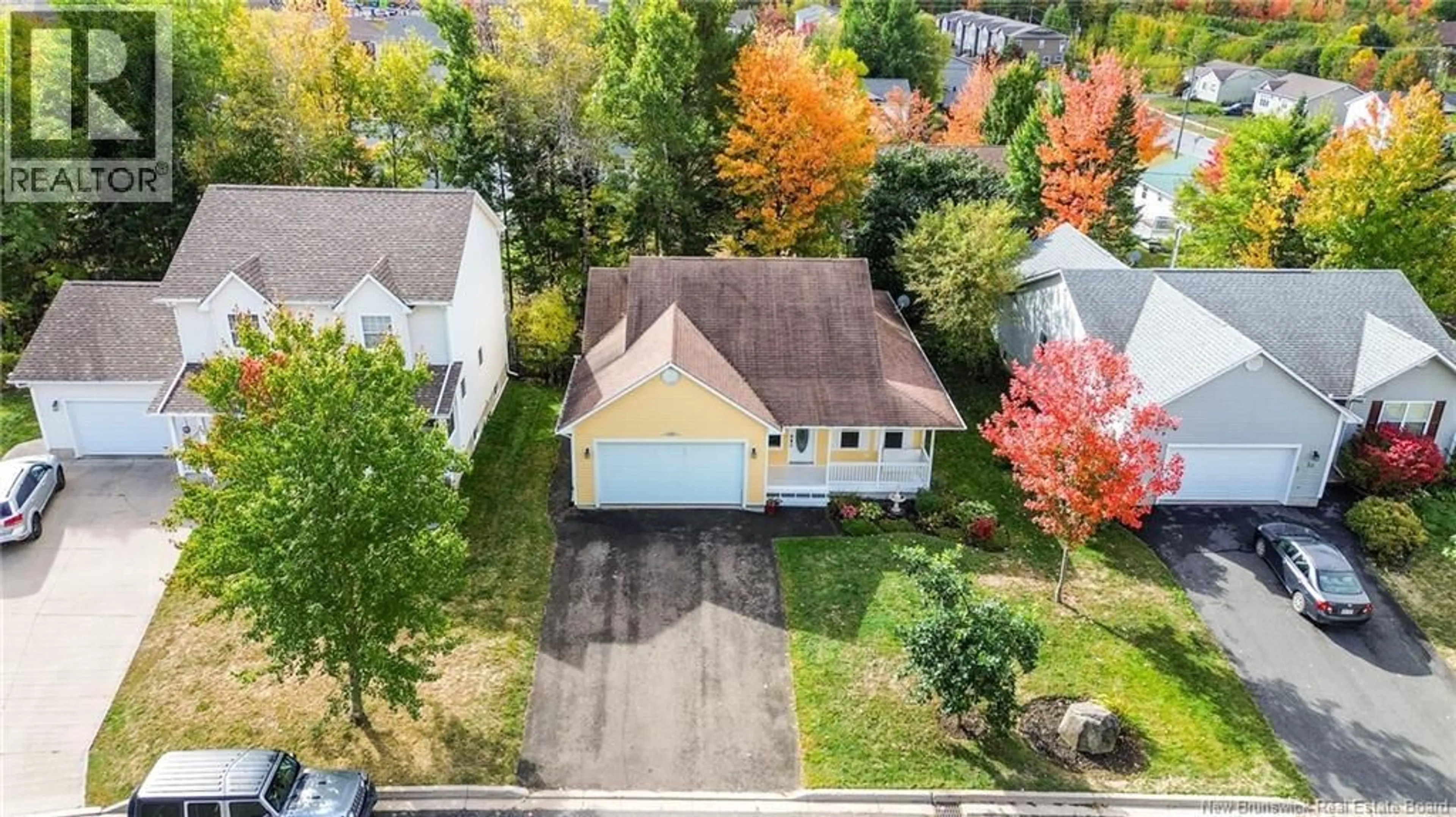 A pic from outside/outdoor area/front of a property/back of a property/a pic from drone, street for 16 HAYWARD COURT, Fredericton New Brunswick E3A0A4