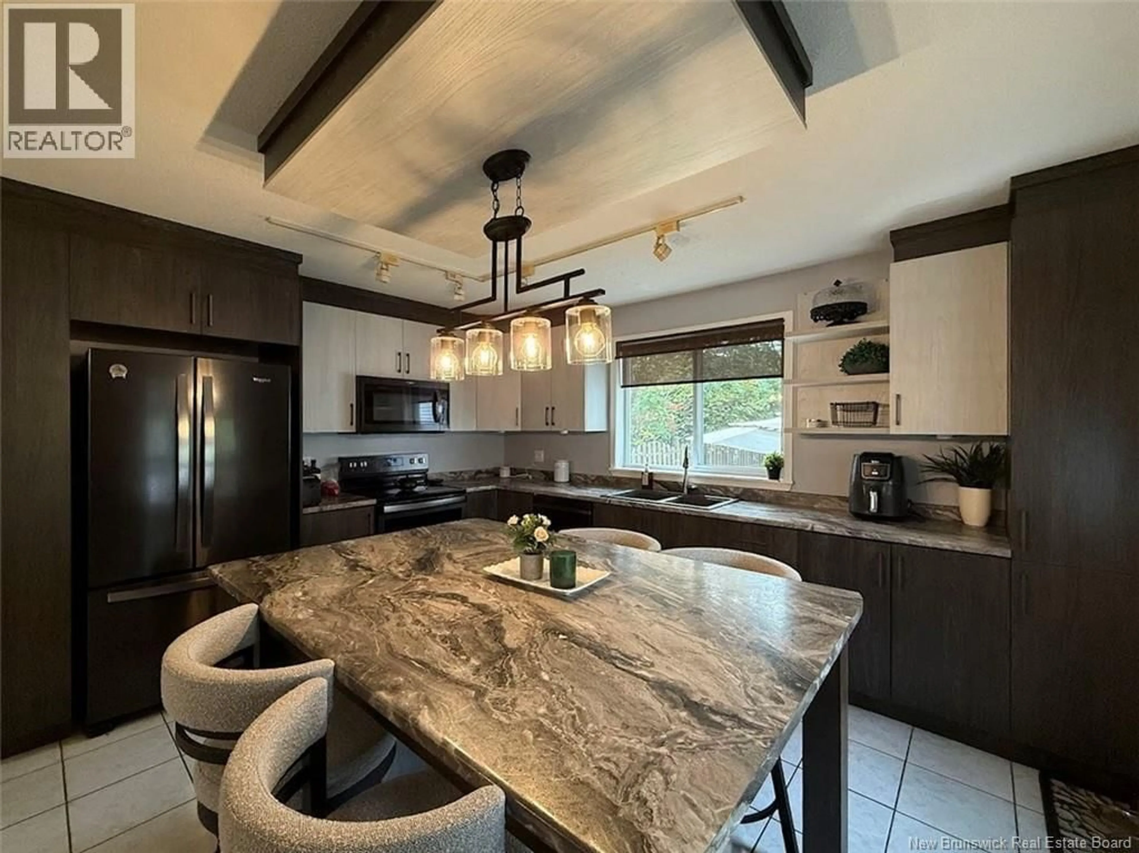 Open concept kitchen, unknown for 188 MARTIN STREET, Edmundston New Brunswick E3V2N5