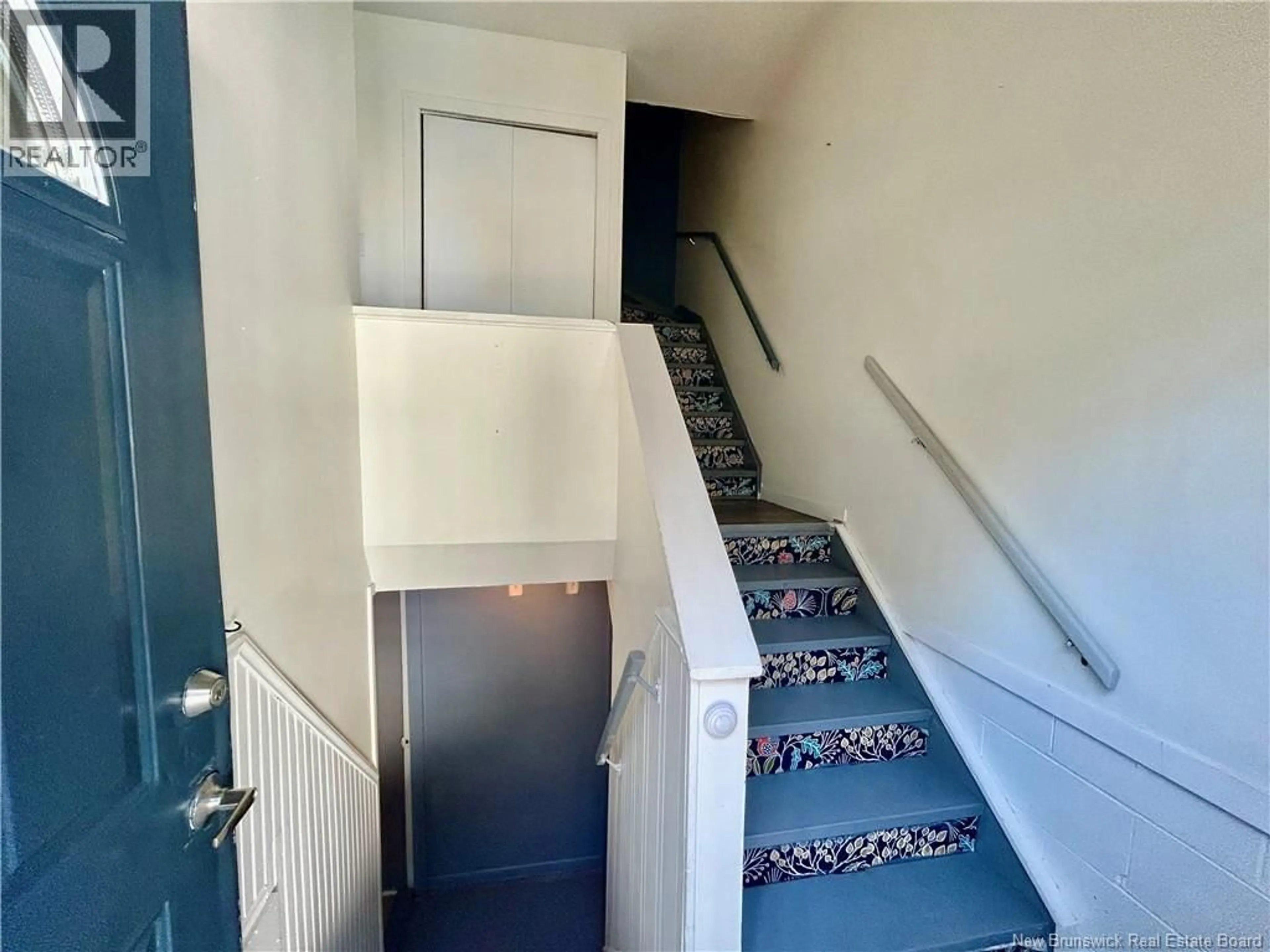 Stairs for 206 TARTAN STREET, Saint John New Brunswick E2K2R7