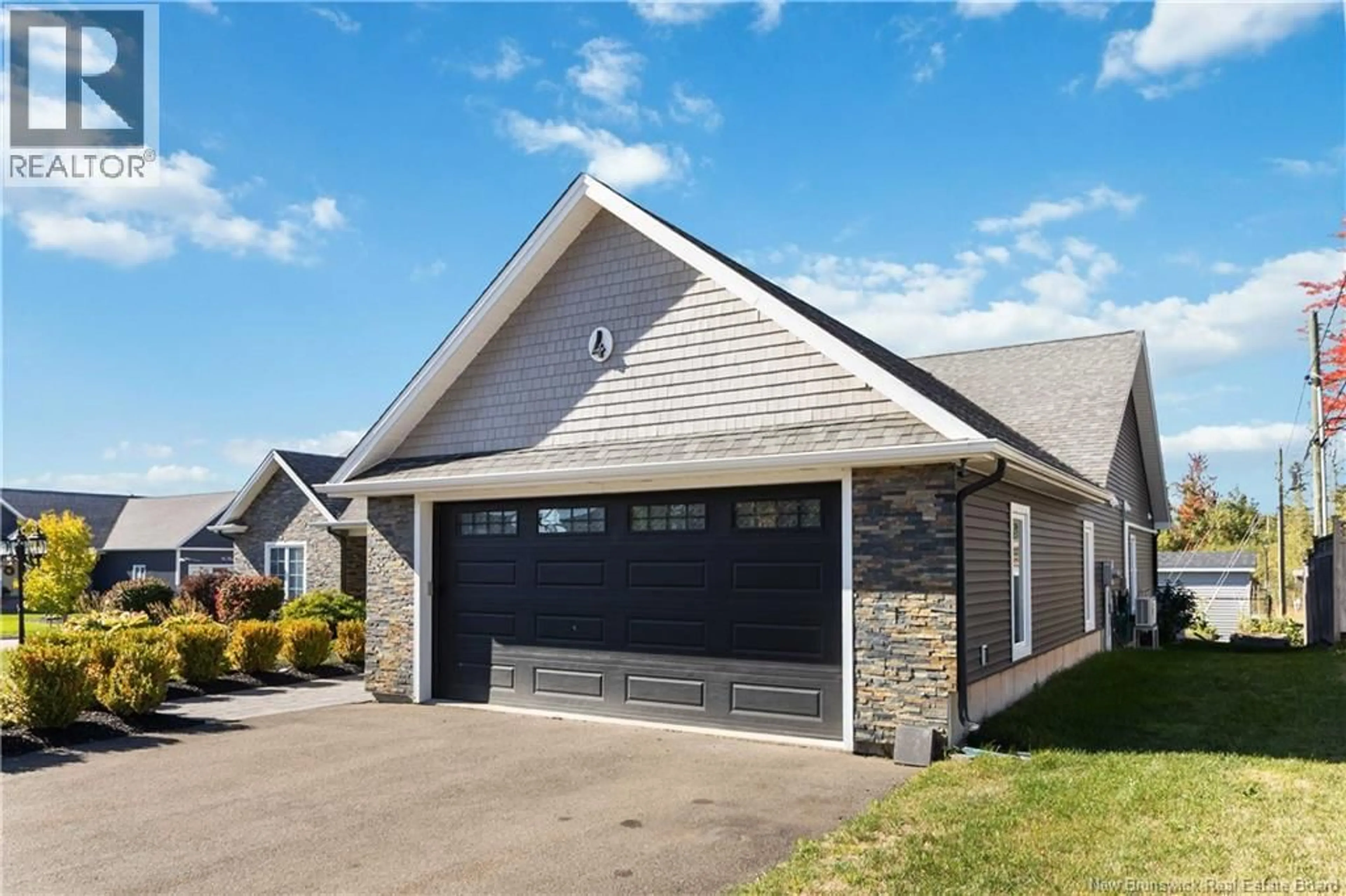 Unknown for 4 TURNBERRY COURT, Moncton New Brunswick E1G5R8