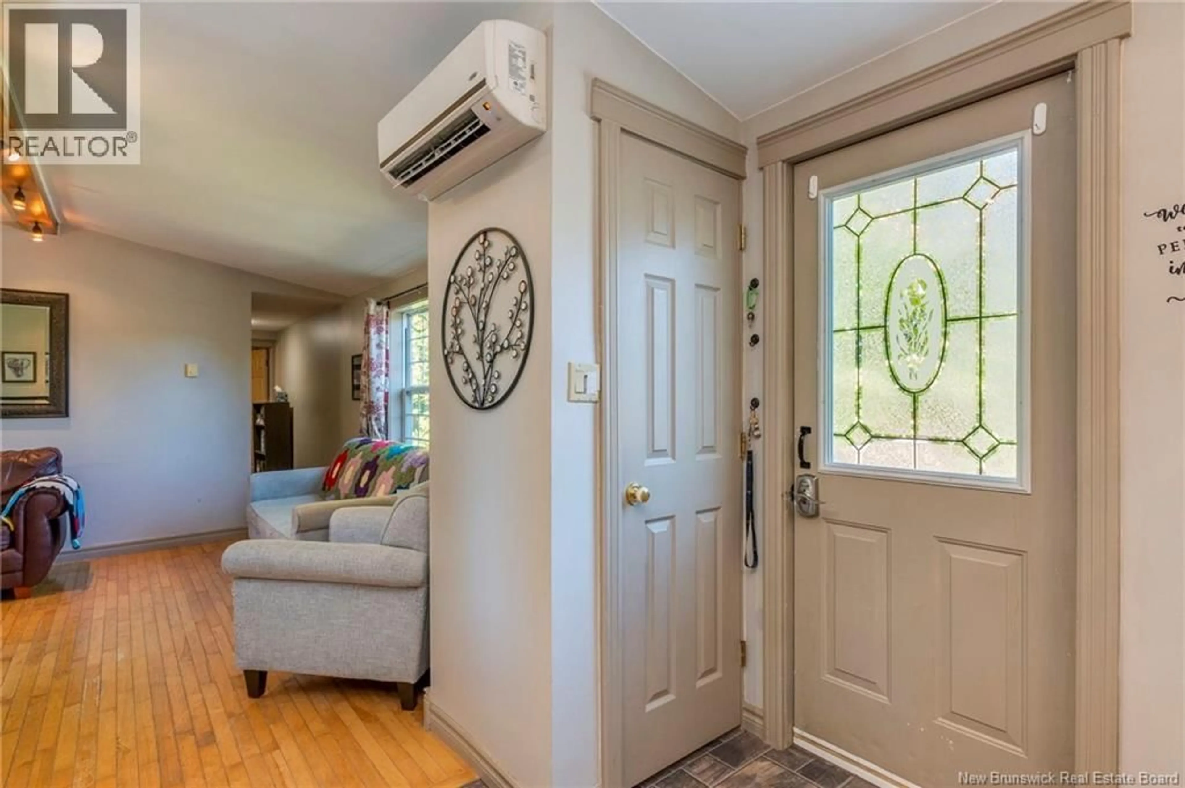 Indoor entryway for 18 FIFTH STREET, Quispamsis New Brunswick E2G1W3