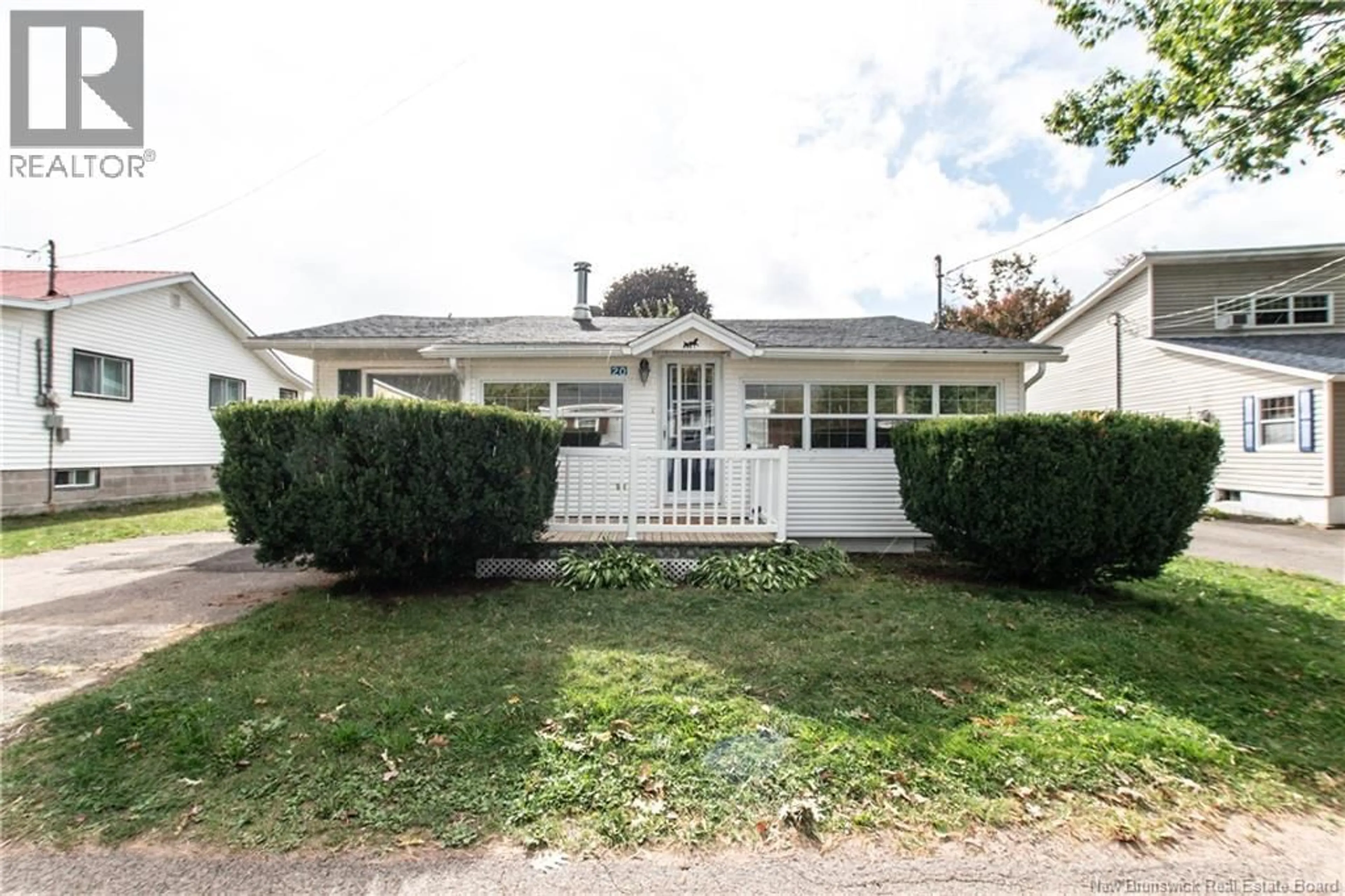 Patio, street for 20 HUNTERS LANE, Shediac New Brunswick E4P4M5