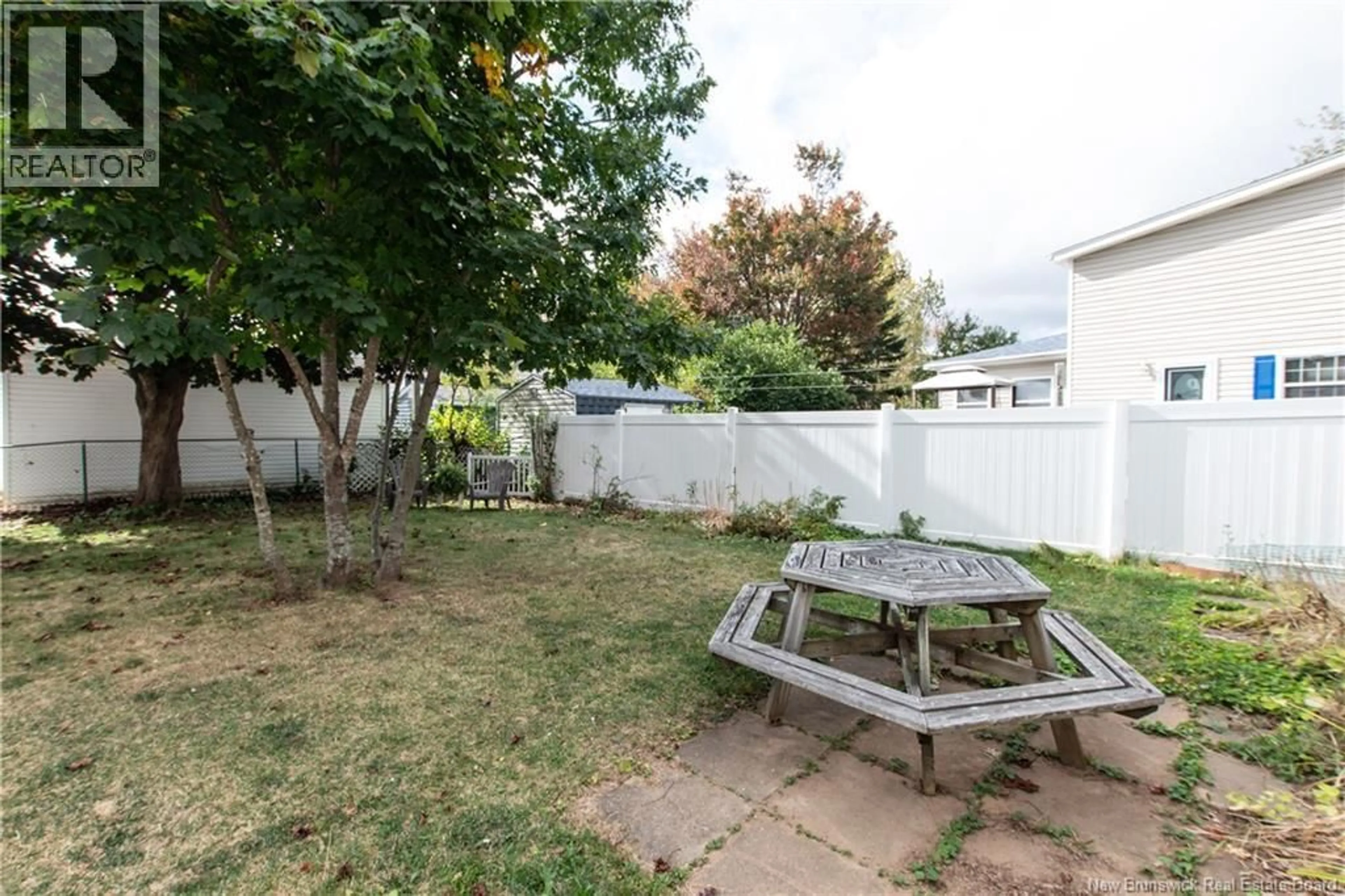 Patio, street for 20 HUNTERS LANE, Shediac New Brunswick E4P4M5
