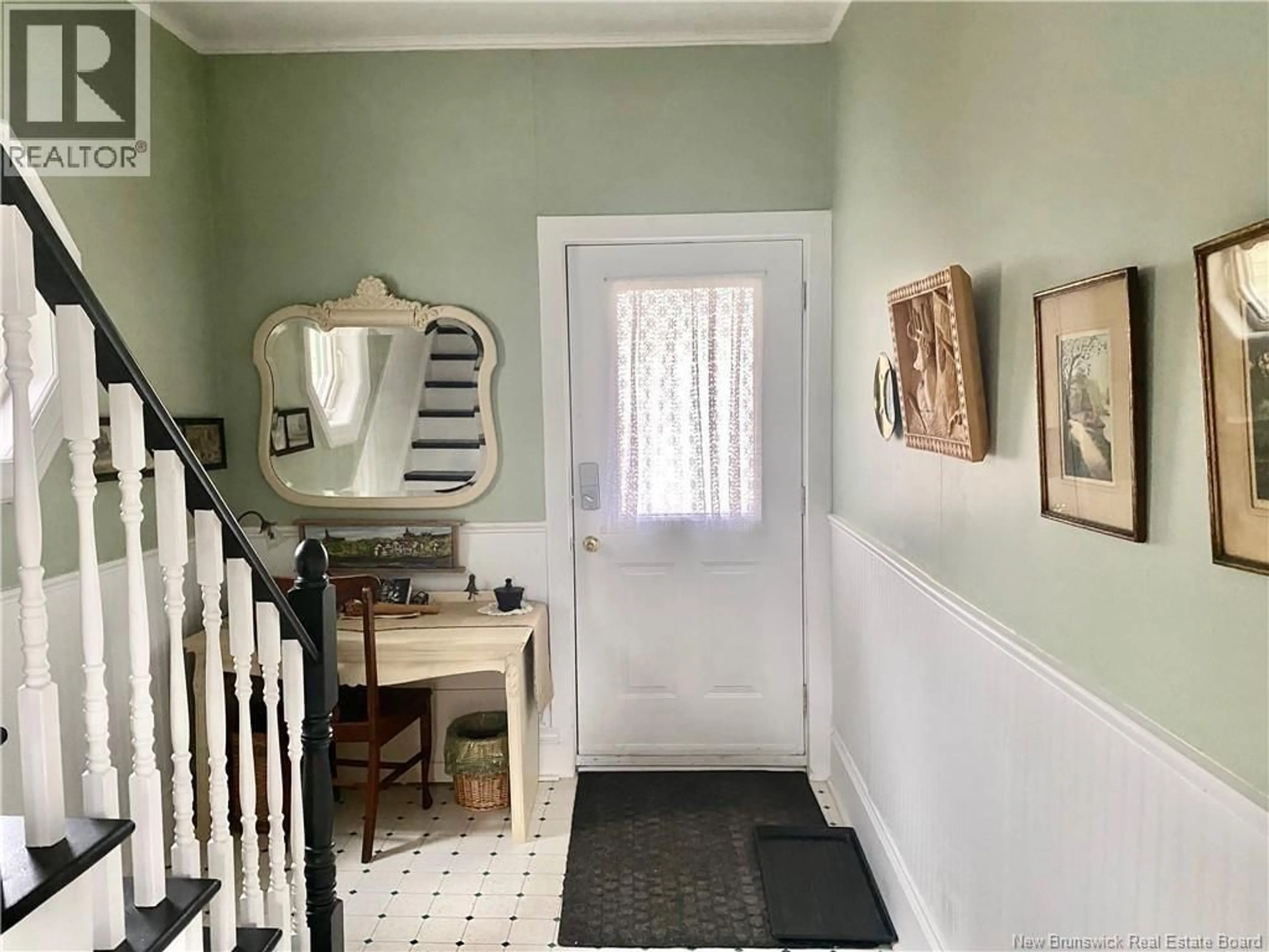 Indoor entryway for 38 KING STREET, Sackville New Brunswick E4L3N5