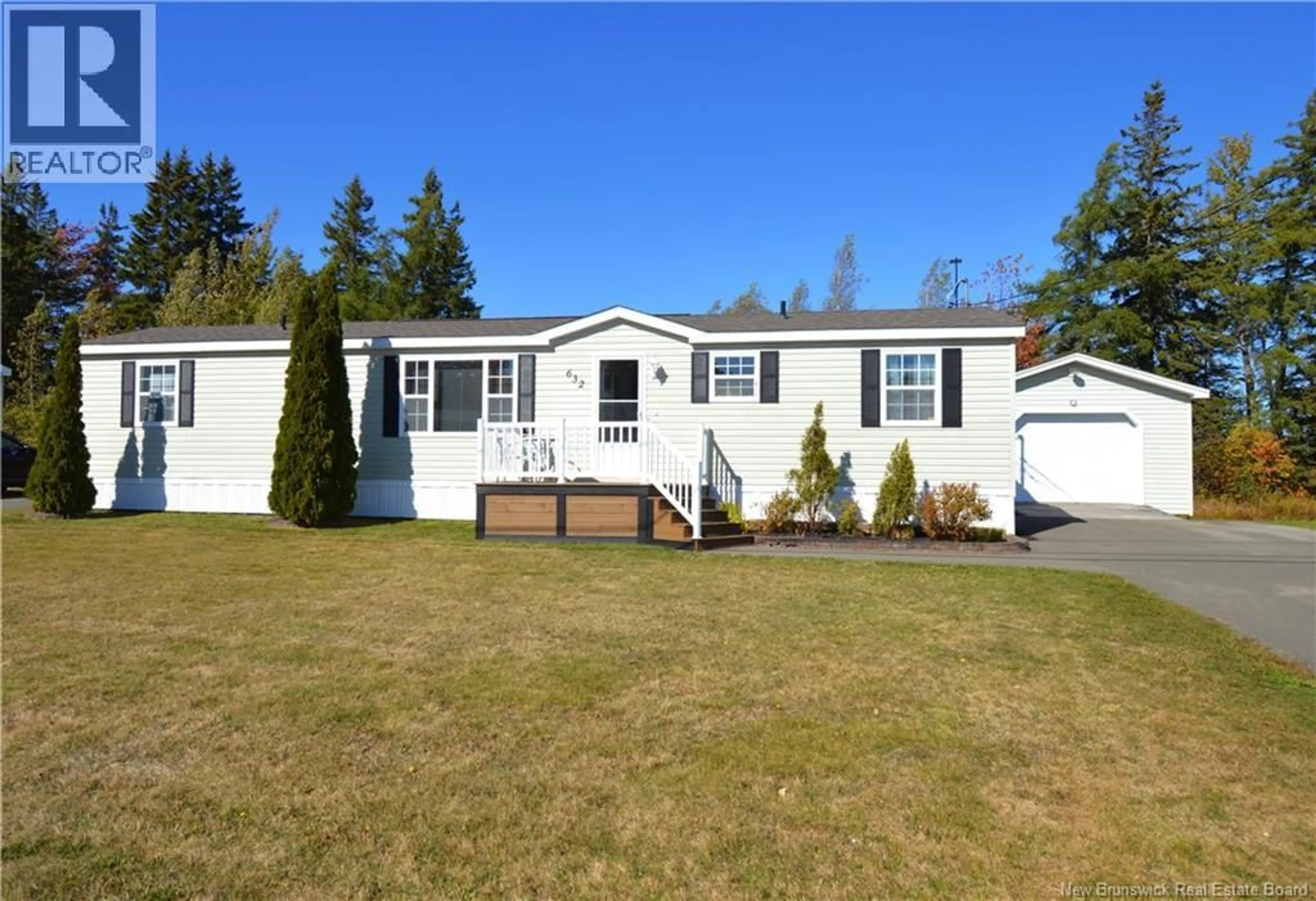 Home with vinyl exterior material, street for 632 CHAMPLAIN STREET, Shediac New Brunswick E4P9C9