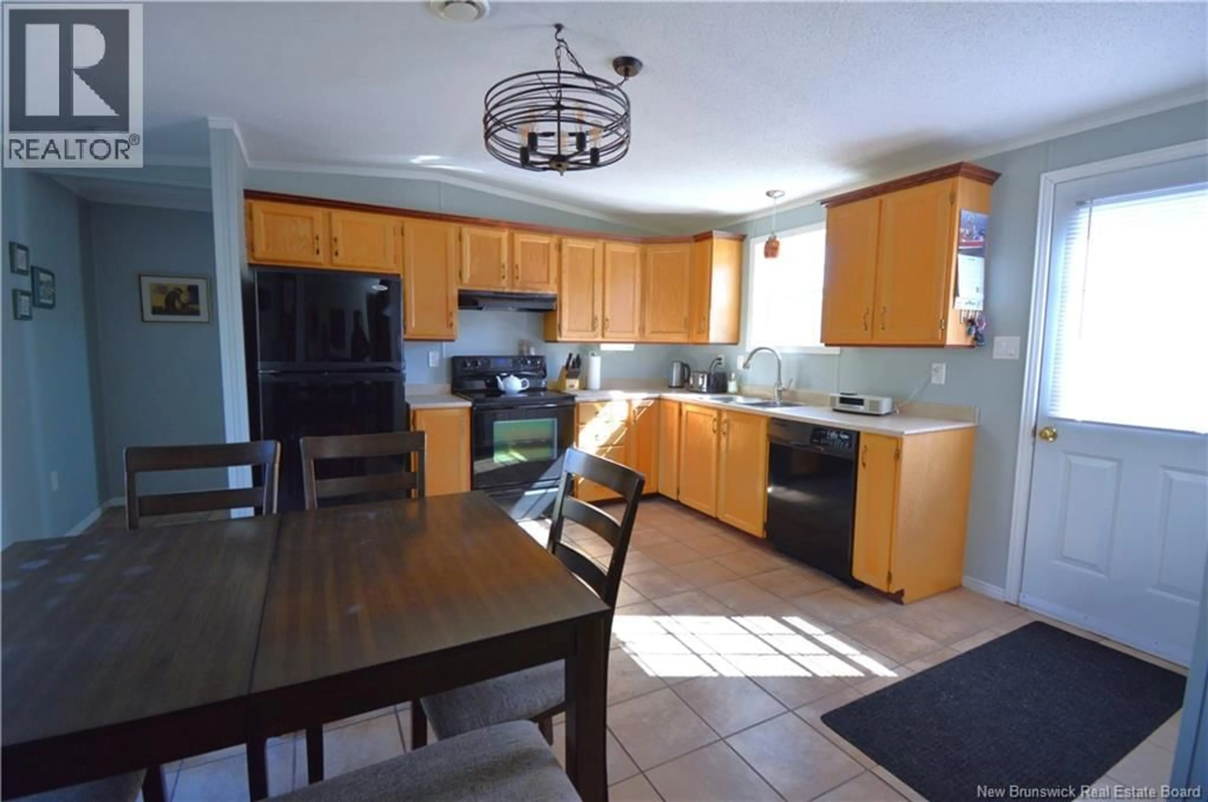 Open concept kitchen, ceramic/tile floor for 632 CHAMPLAIN STREET, Shediac New Brunswick E4P9C9