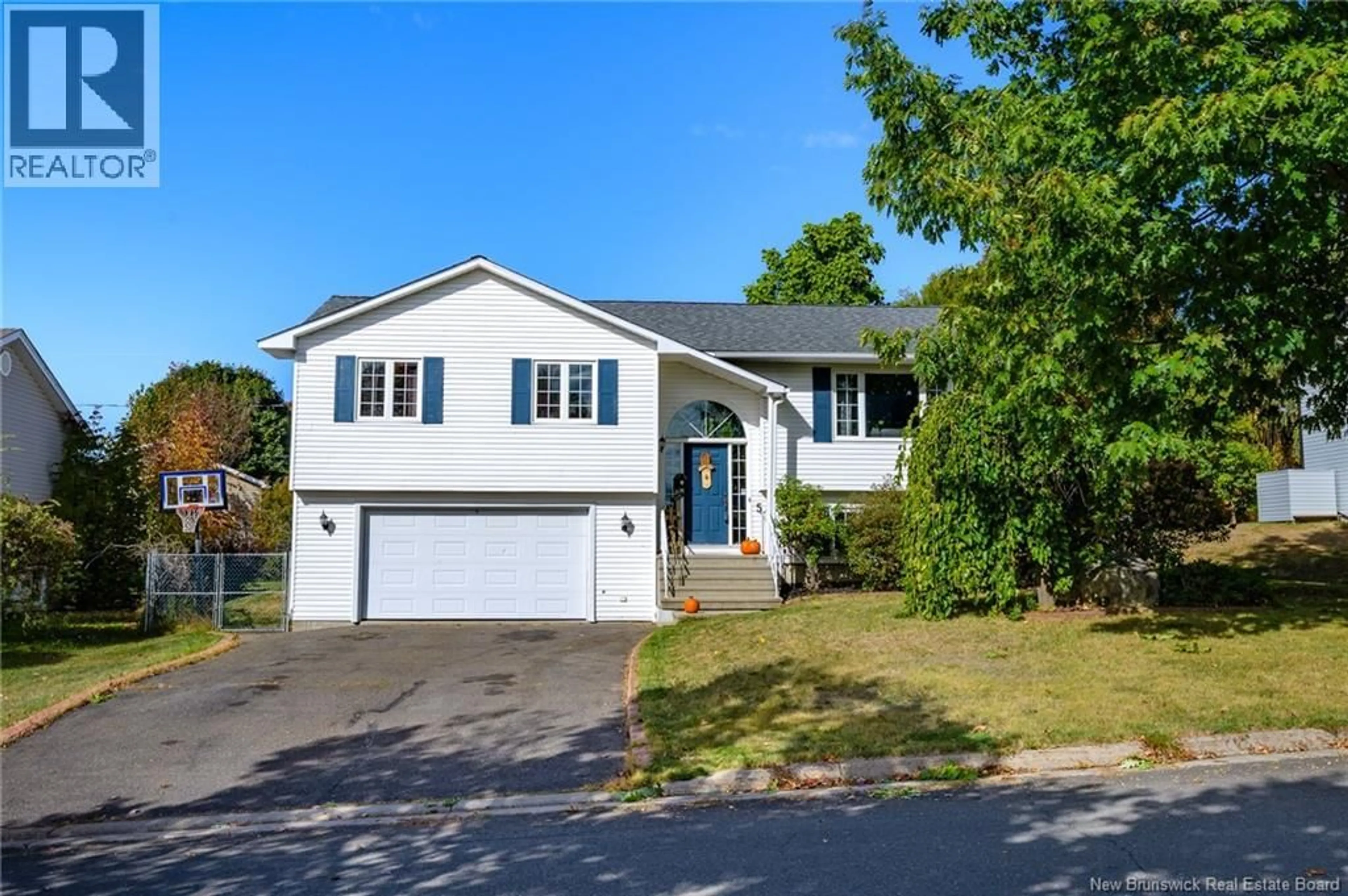 Home with vinyl exterior material, street for 55 MCGREGOR STREET, Fredericton New Brunswick E3G7V5