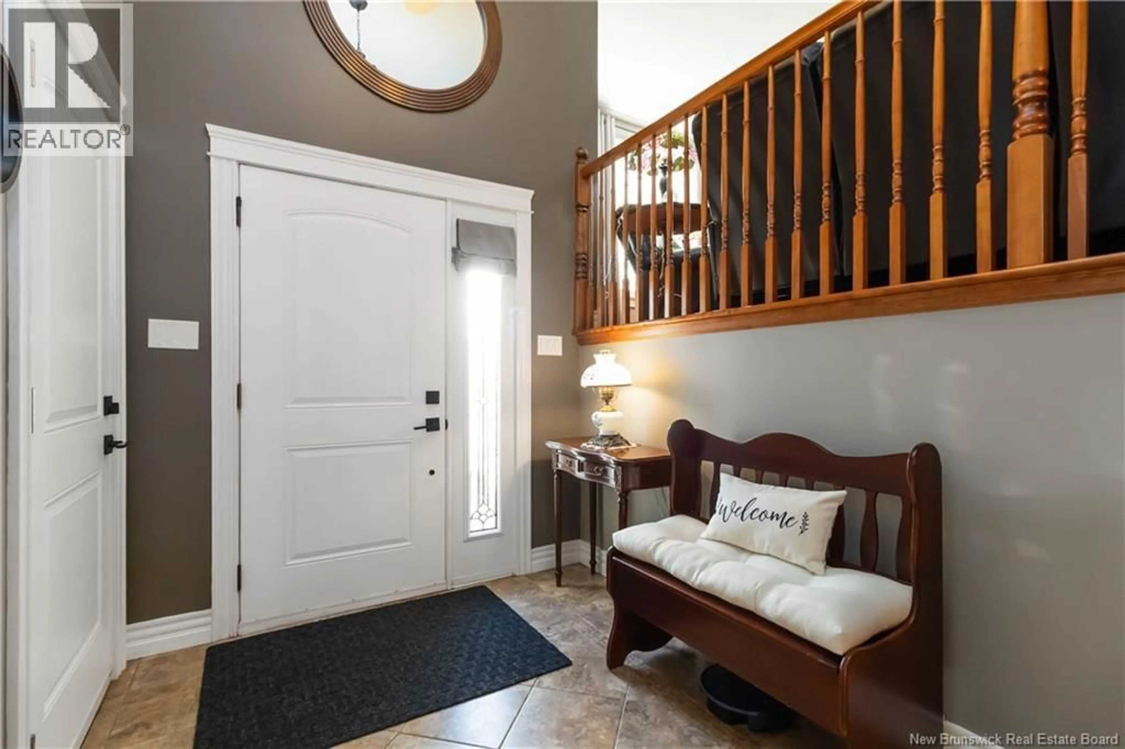 Indoor entryway for 125 OAK RIDGE DRIVE, Moncton New Brunswick E1G4Z1