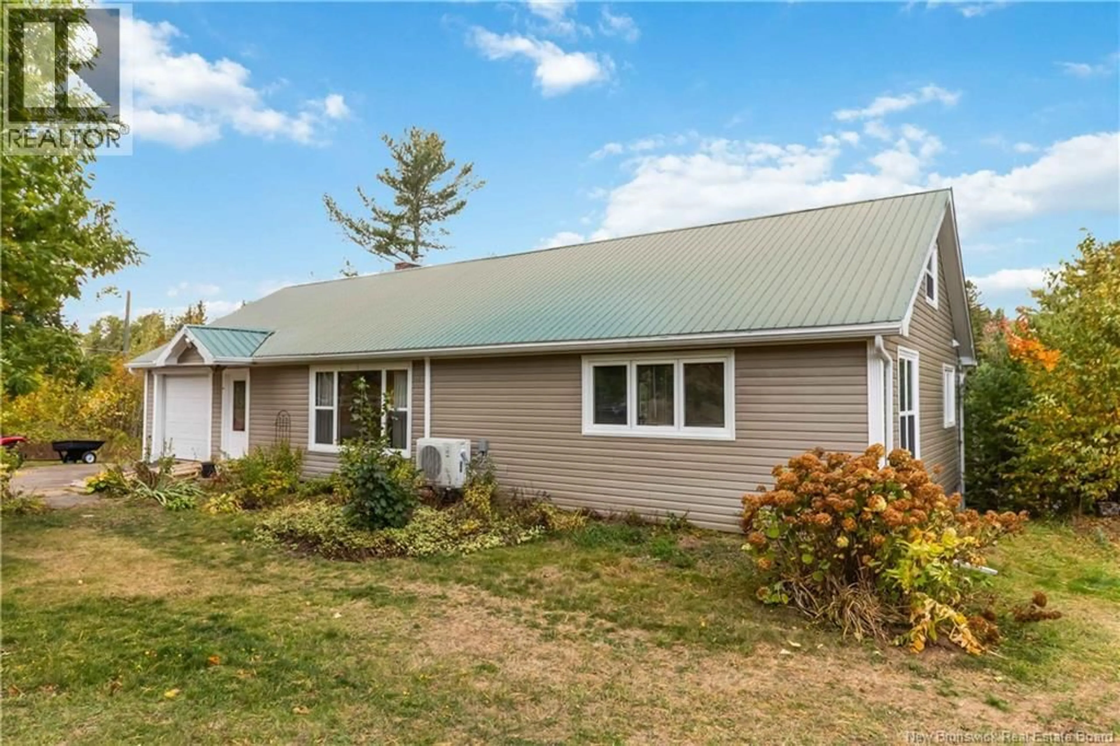 Home with vinyl exterior material, unknown for 3182 PARKINDALE ROAD, Elgin New Brunswick E4Z2S1