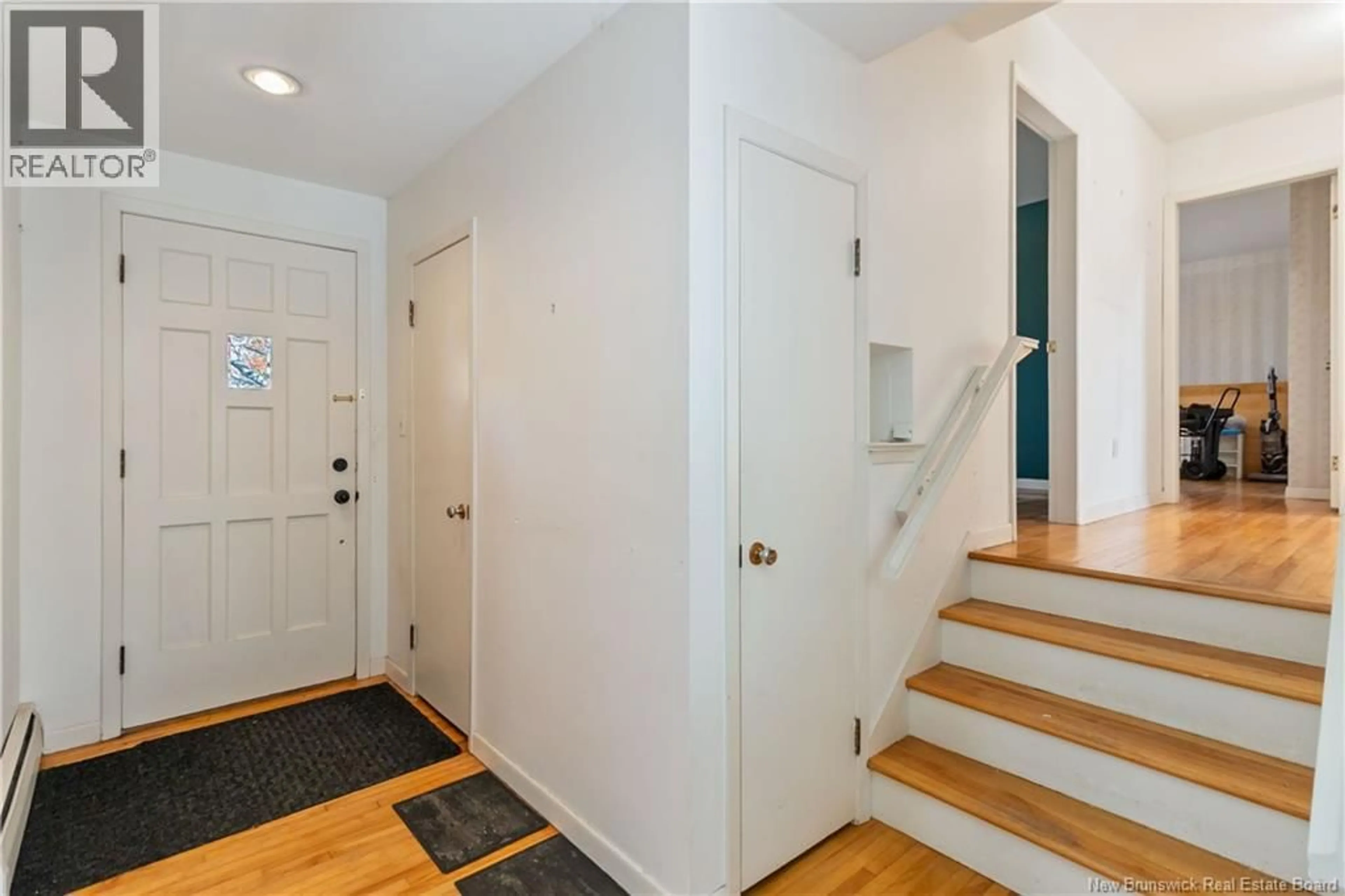 Indoor entryway for 28 BESSBOROUGH AVENUE, Moncton New Brunswick E1E1P2