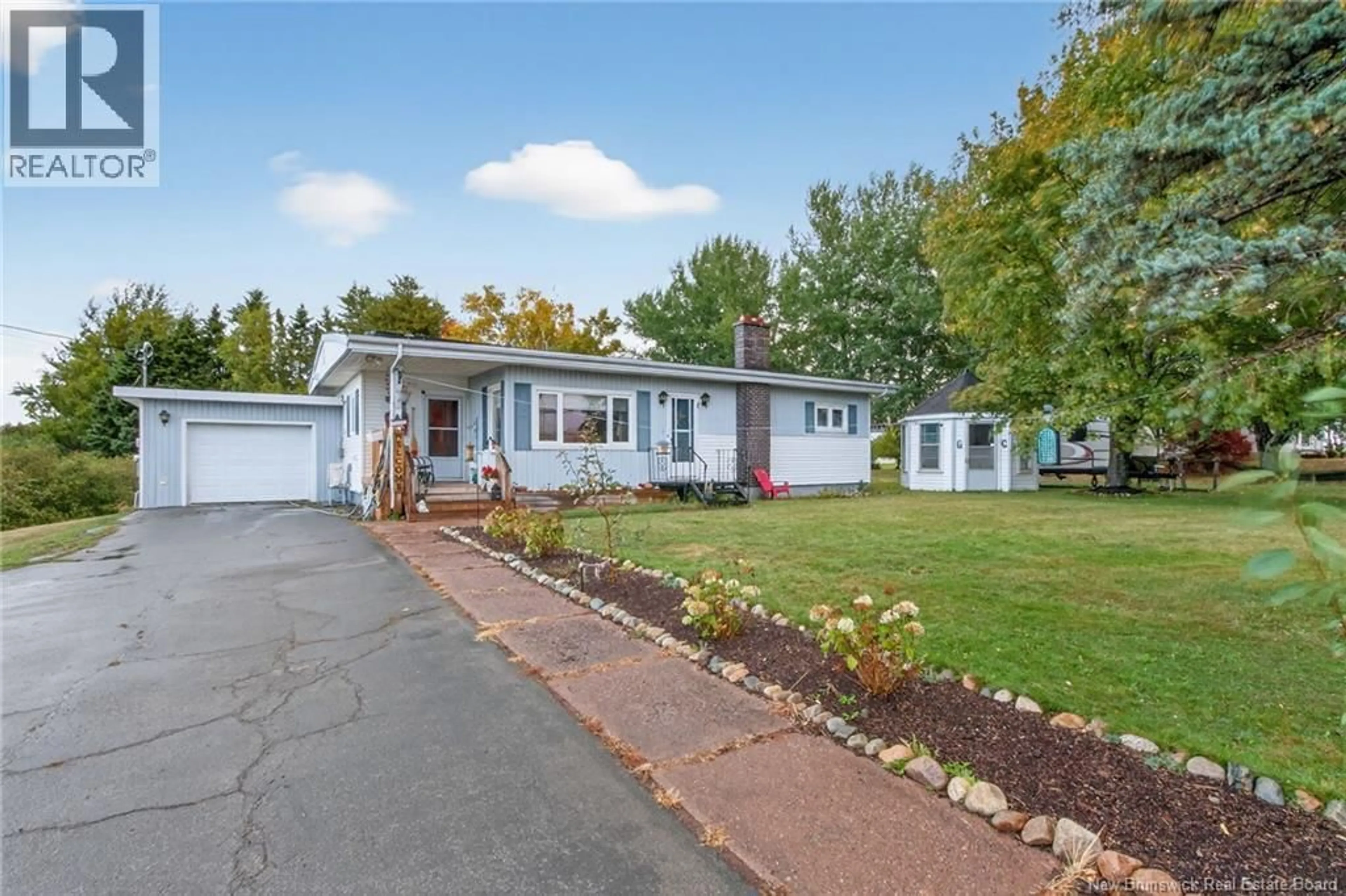 Home with vinyl exterior material, street for 2732 ACADIE, Cap-Pelé New Brunswick E4N1P3