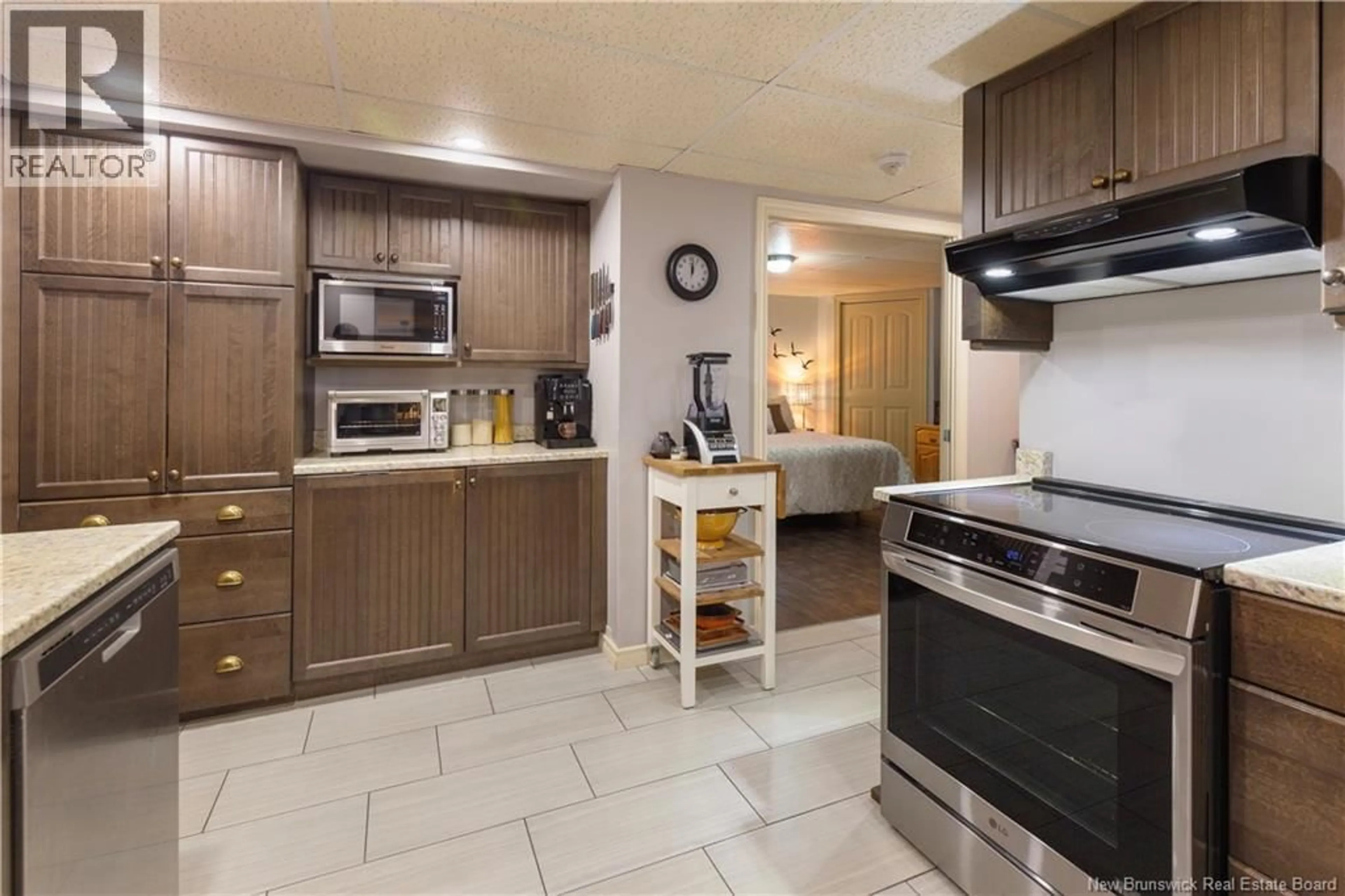 Standard kitchen, ceramic/tile floor for 140 WEST LANE, Moncton New Brunswick E1C6V2