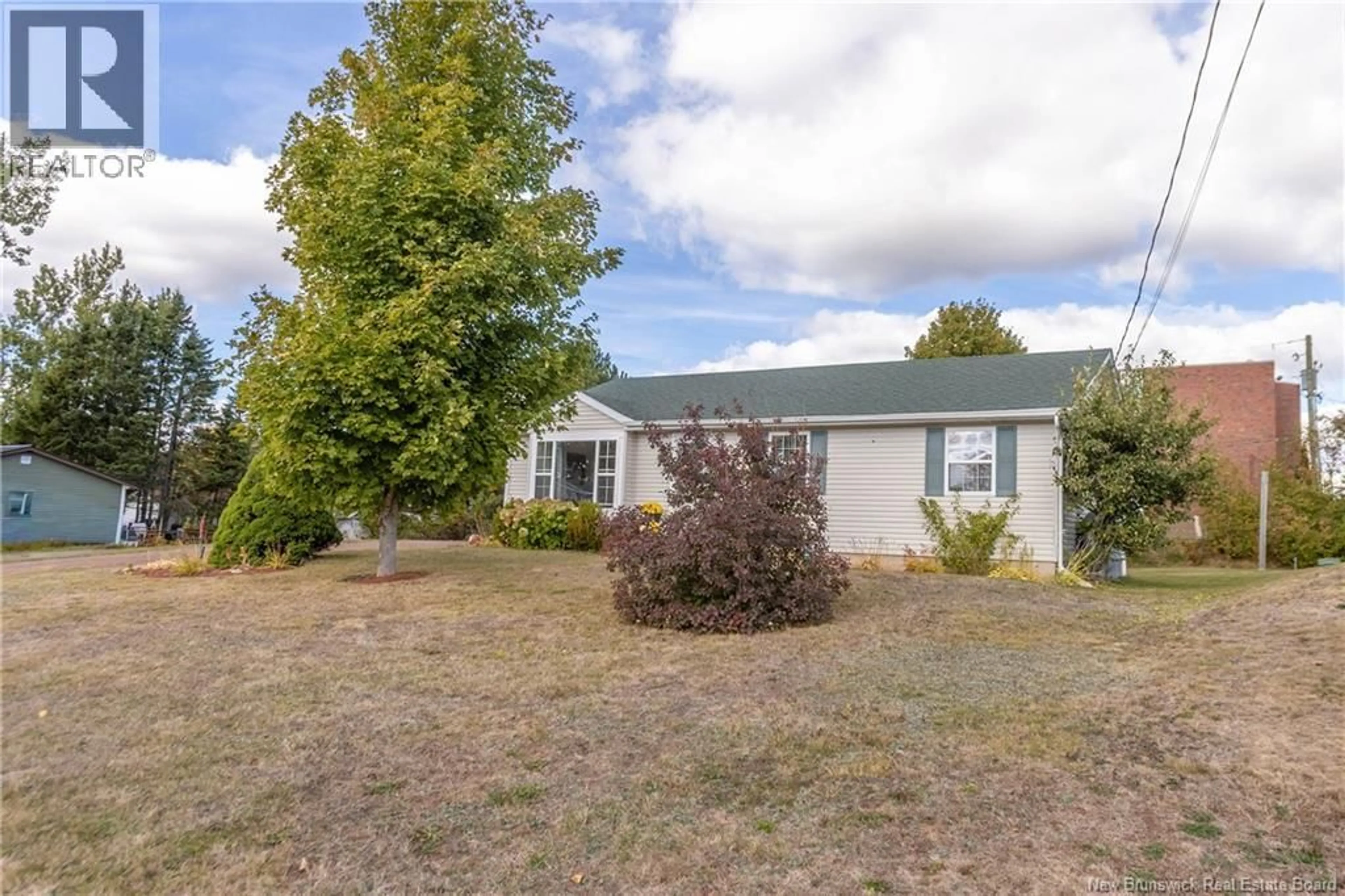 A pic from outside/outdoor area/front of a property/back of a property/a pic from drone, unknown for 7 WINDYMERE DRIVE, Sackville New Brunswick E4L4P6