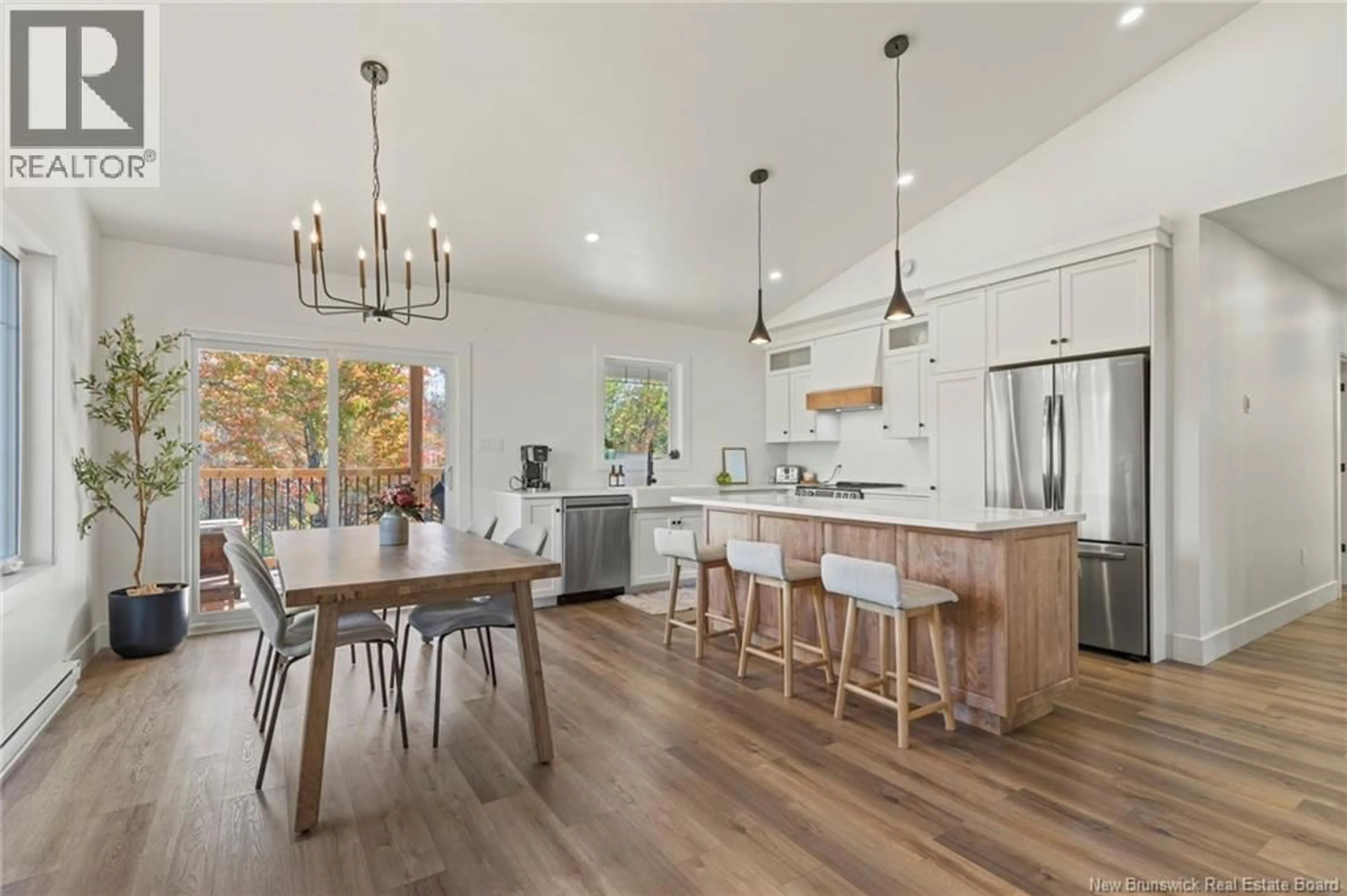 Open concept kitchen, wood/laminate floor for 27 HEMLOCK STREET, Penniac New Brunswick E3A4X5