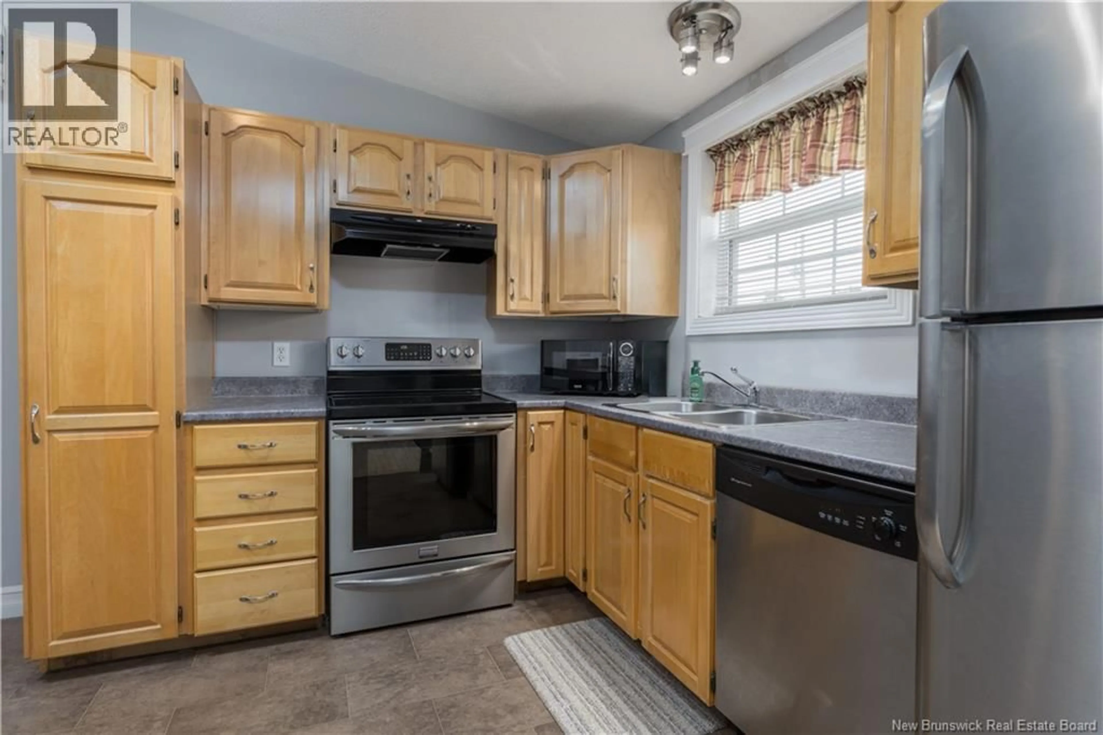 Standard kitchen, unknown for 82 TAYLOR STREET, Grand-Sault/Grand Falls New Brunswick E3Y1A6