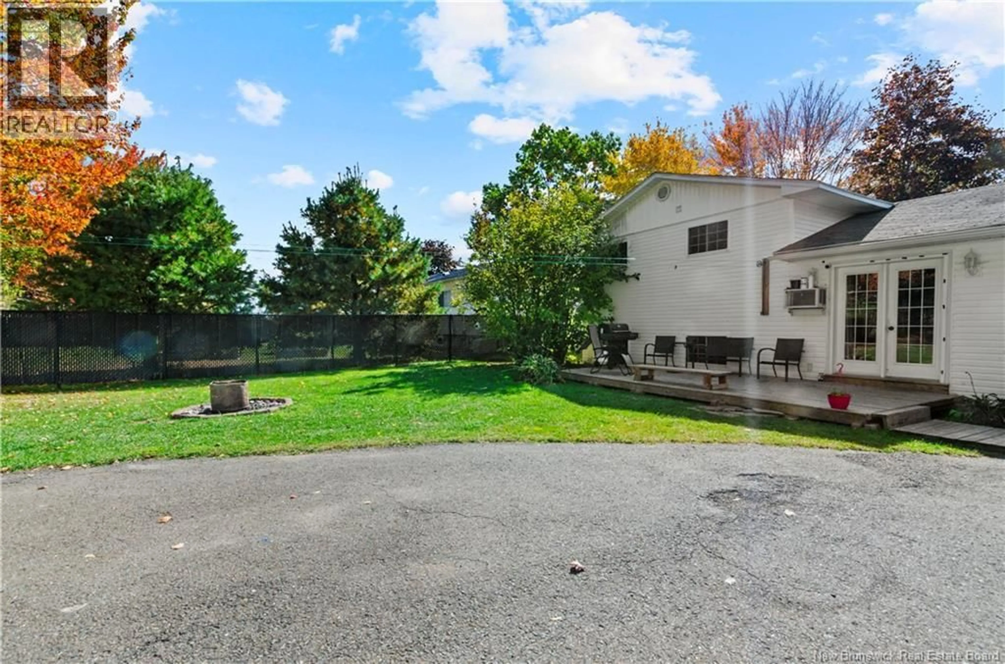 Patio, unknown for 9 MERRETT DRIVE, Oromocto West New Brunswick E2V2L8